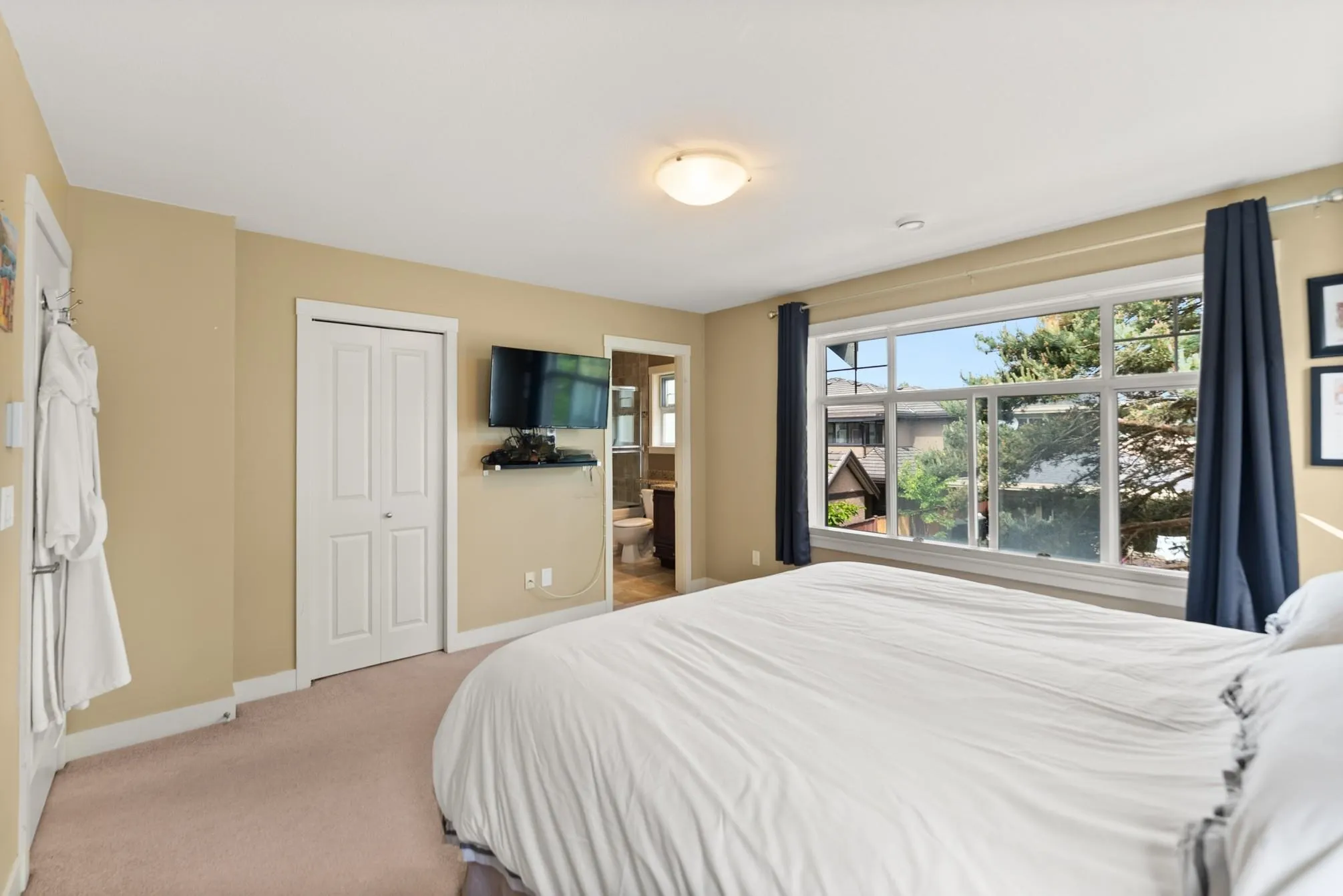22 11393 Steveston Highway