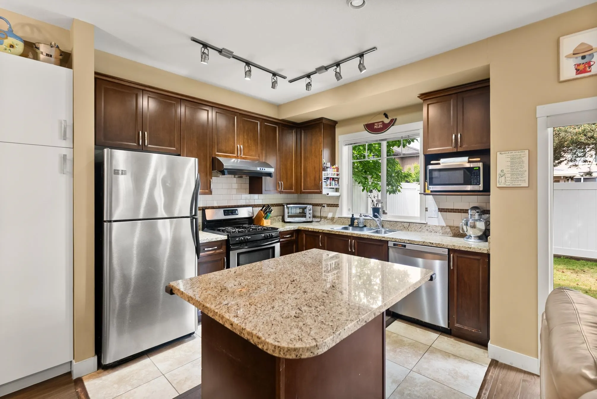 22 11393 Steveston Highway