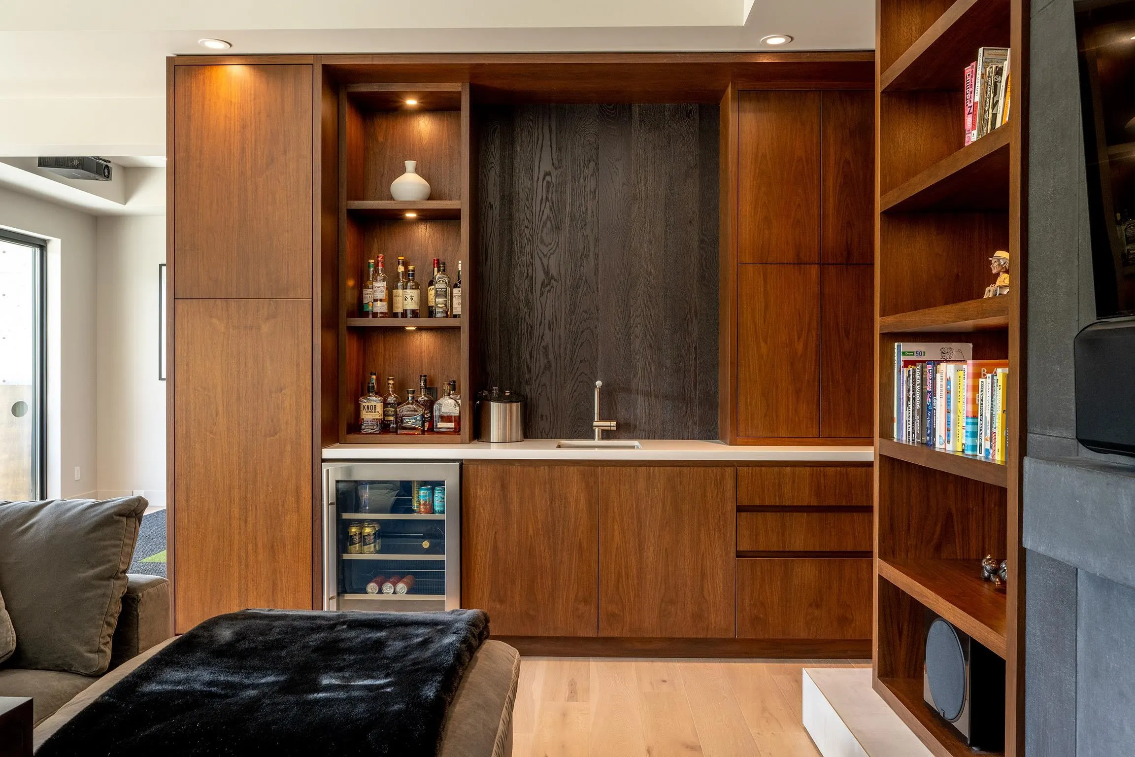 8504 Drifter Way