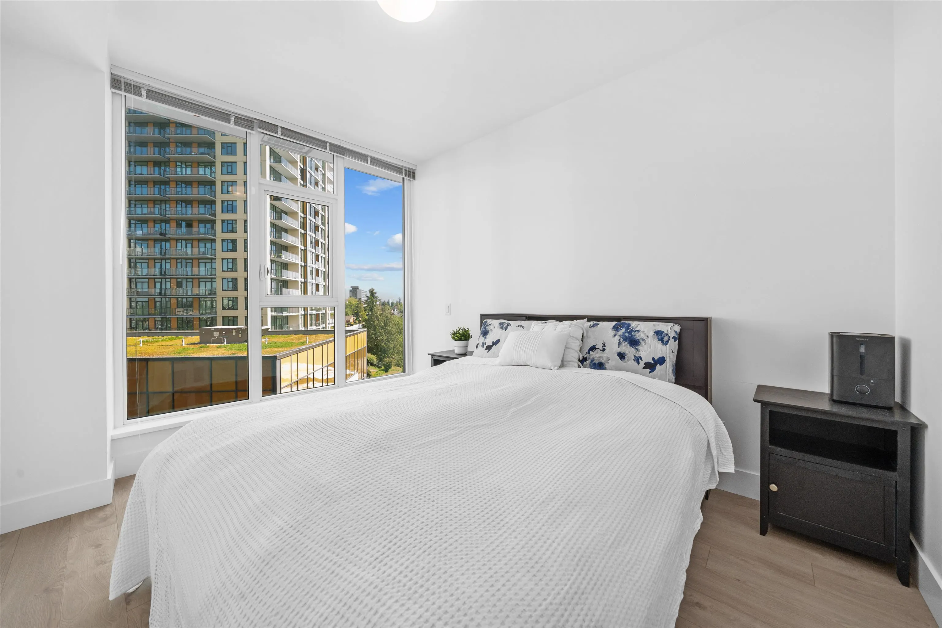 802 7388 Kingsway