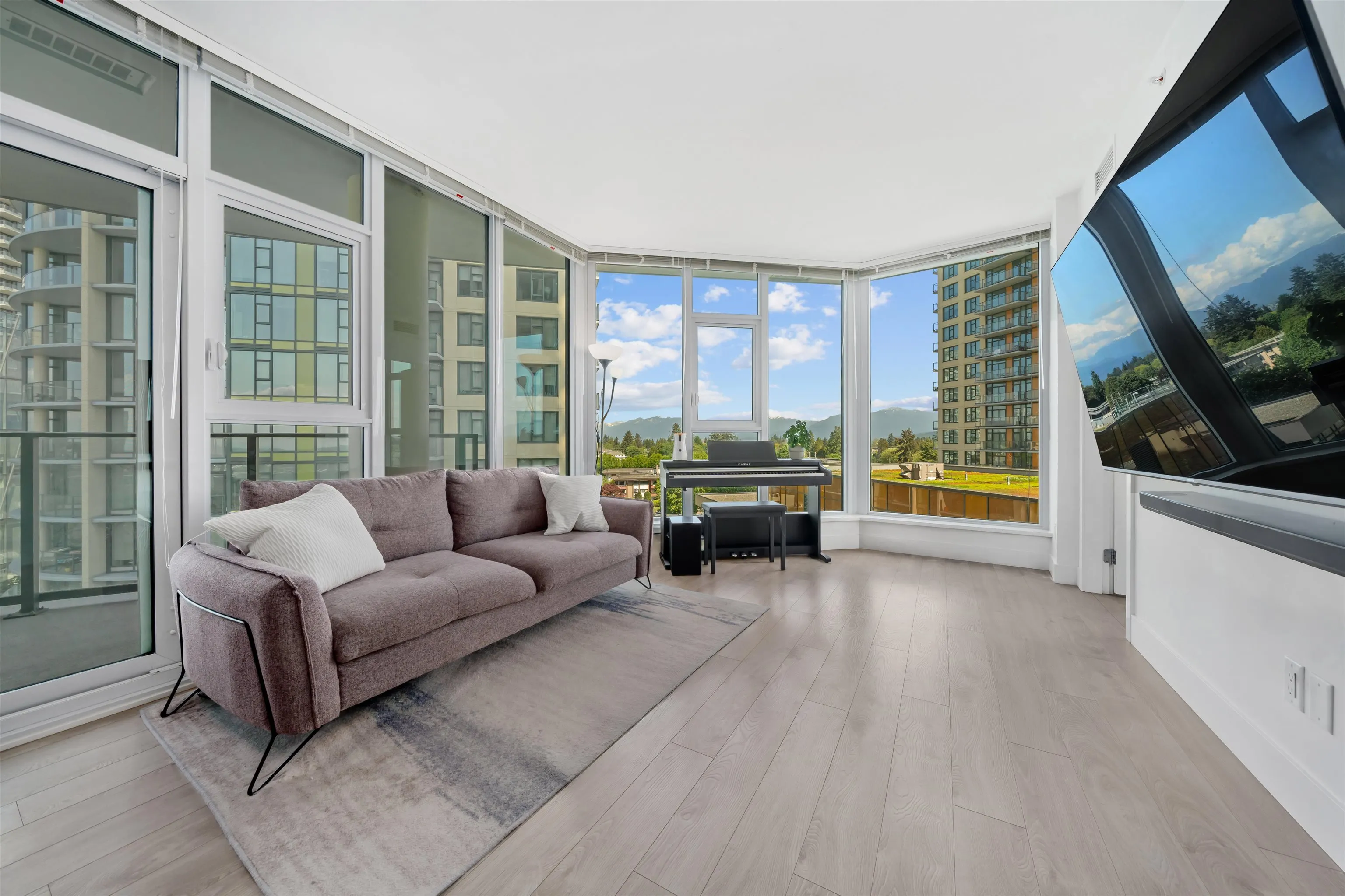 802 7388 Kingsway