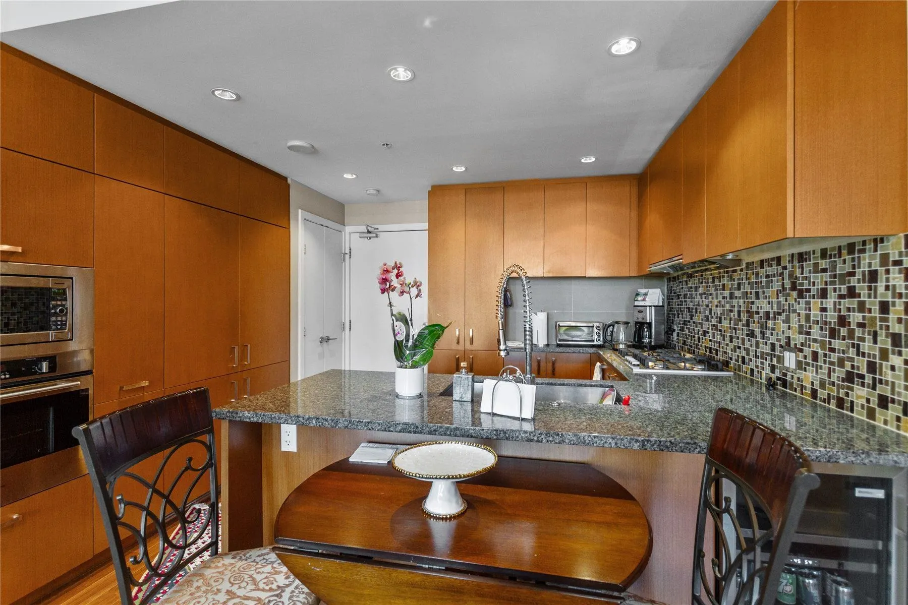2301 3008 Glen Drive