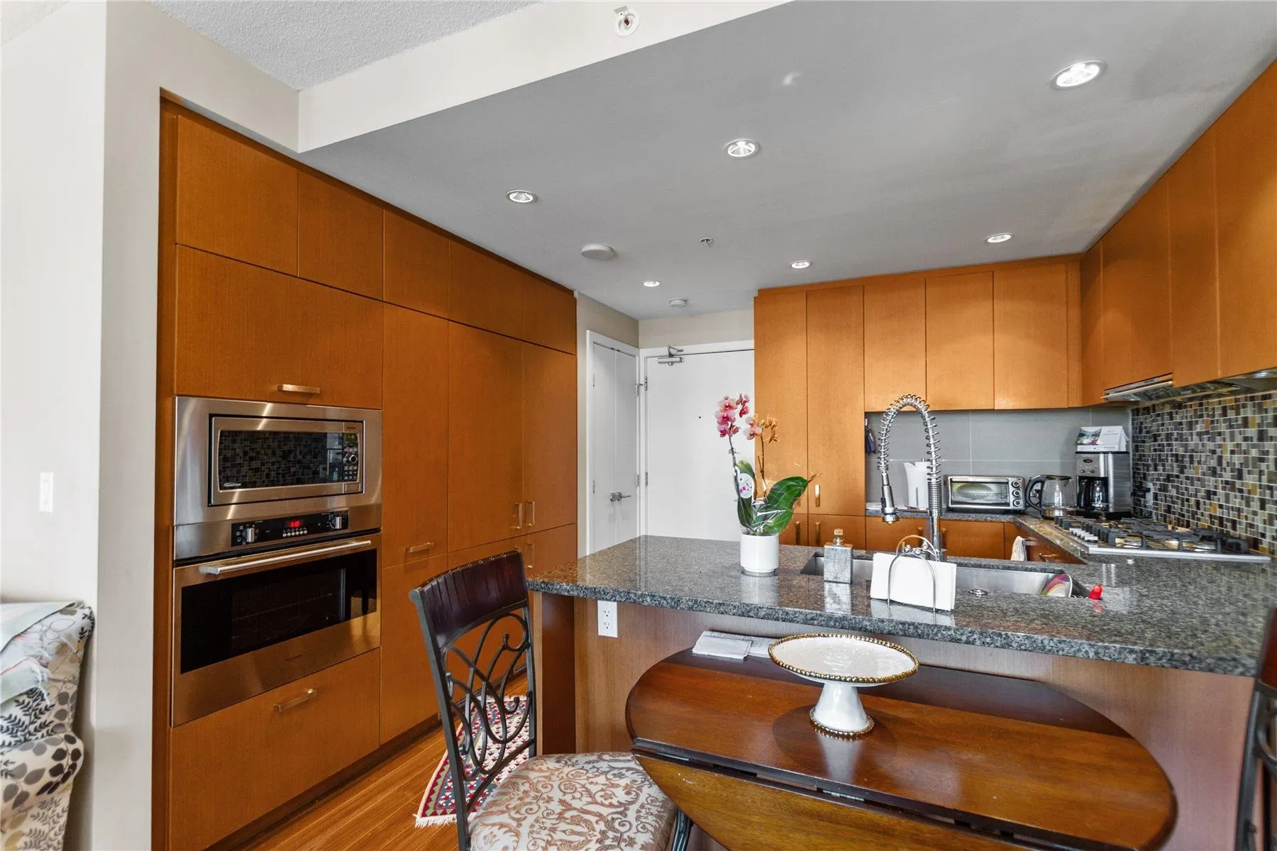 2301 3008 Glen Drive