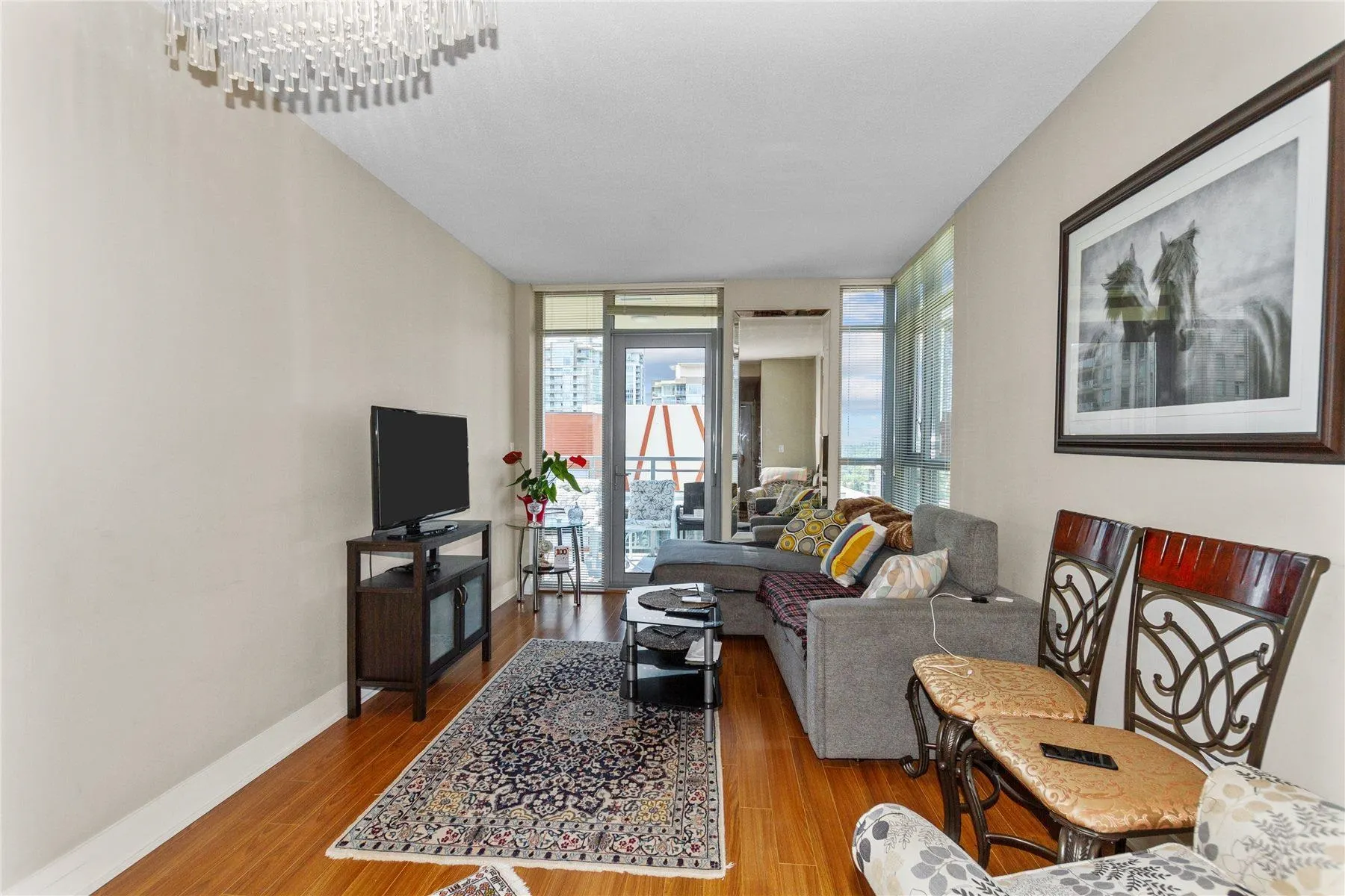 2301 3008 Glen Drive
