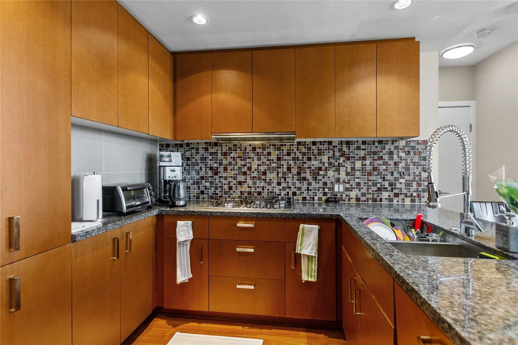 2301 3008 Glen Drive