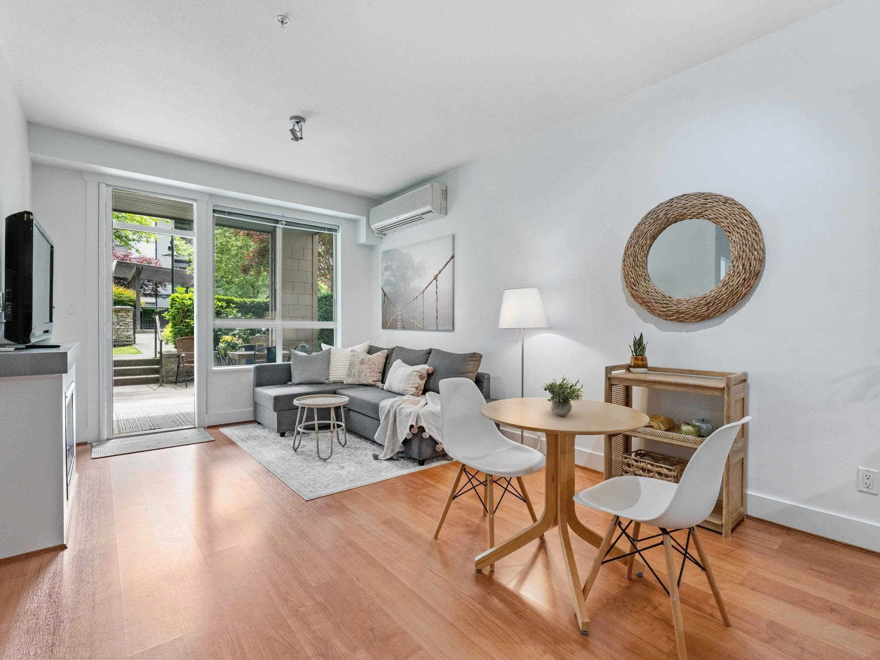 208 7428 Byrnepark Walk