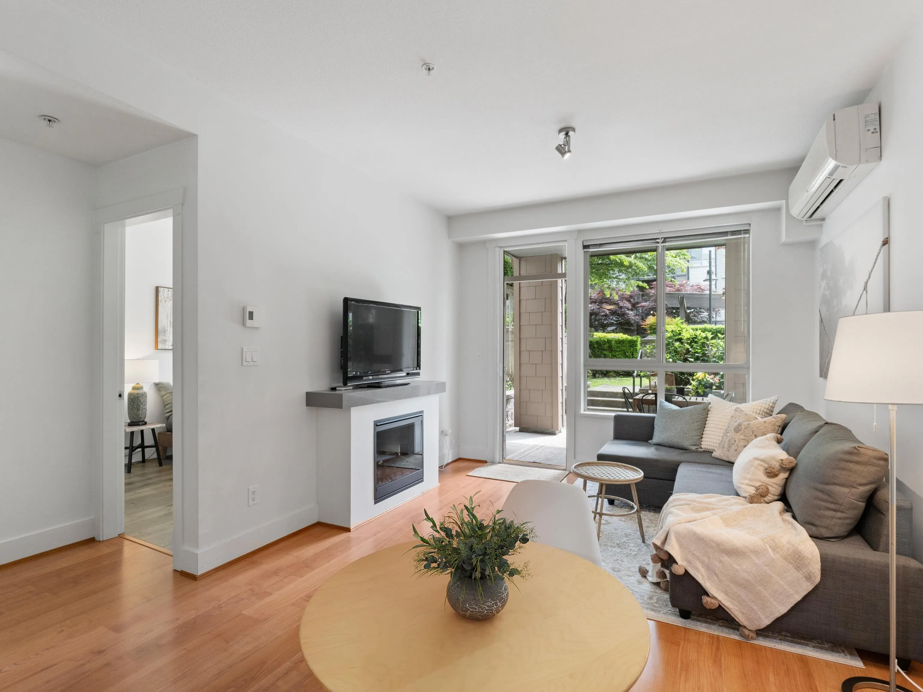 208 7428 Byrnepark Walk