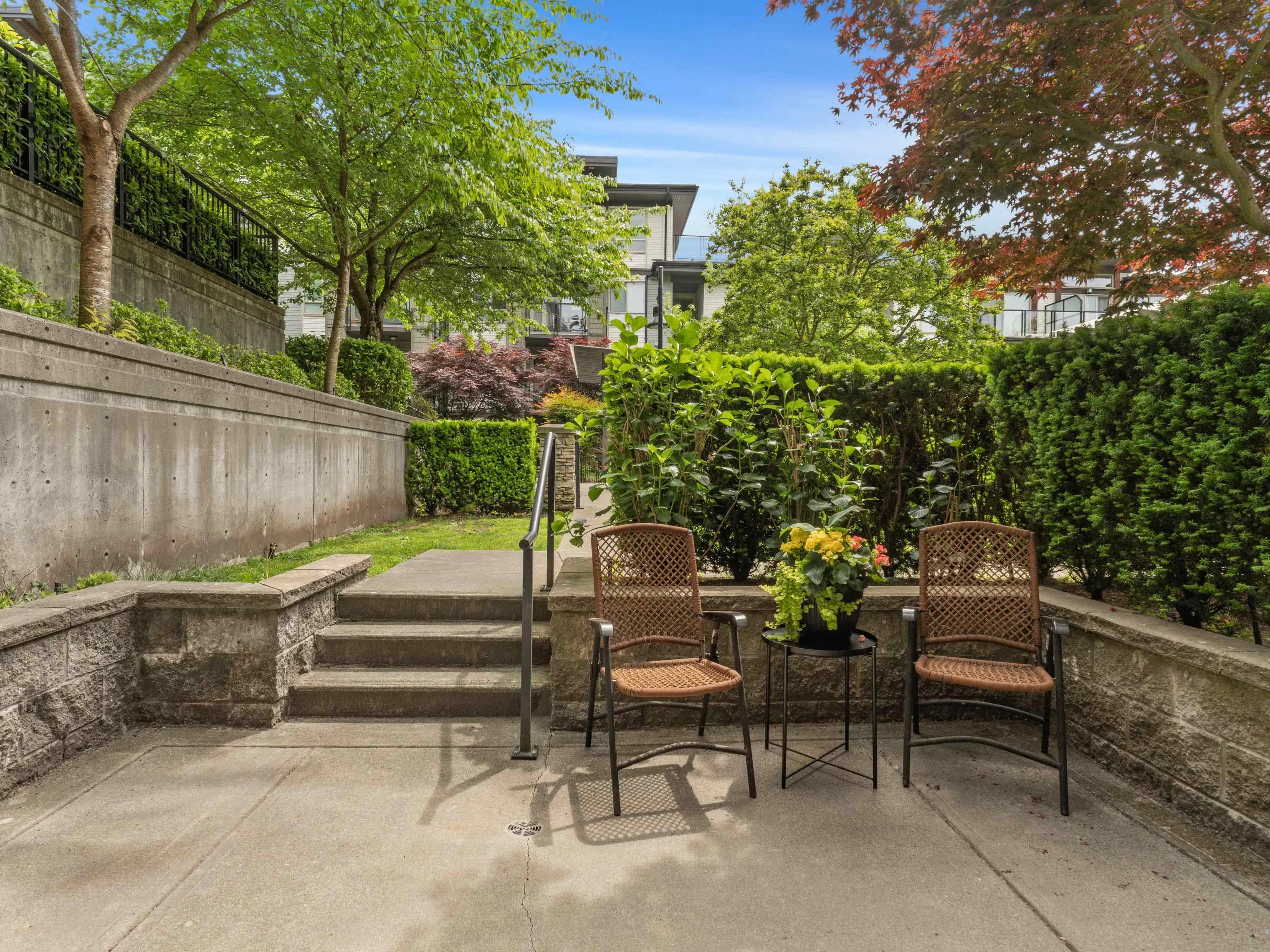208 7428 Byrnepark Walk