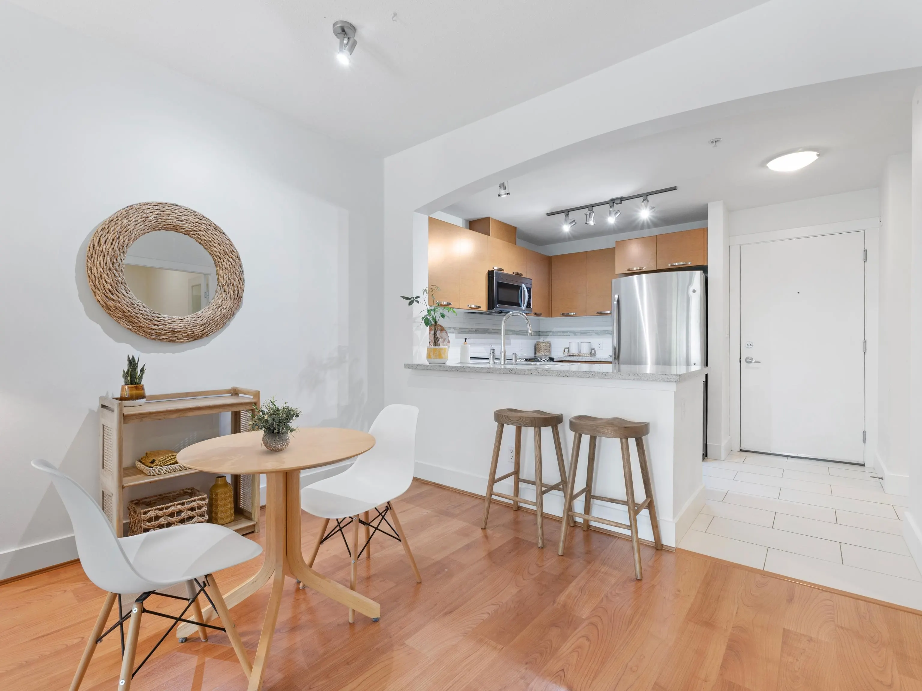 208 7428 Byrnepark Walk