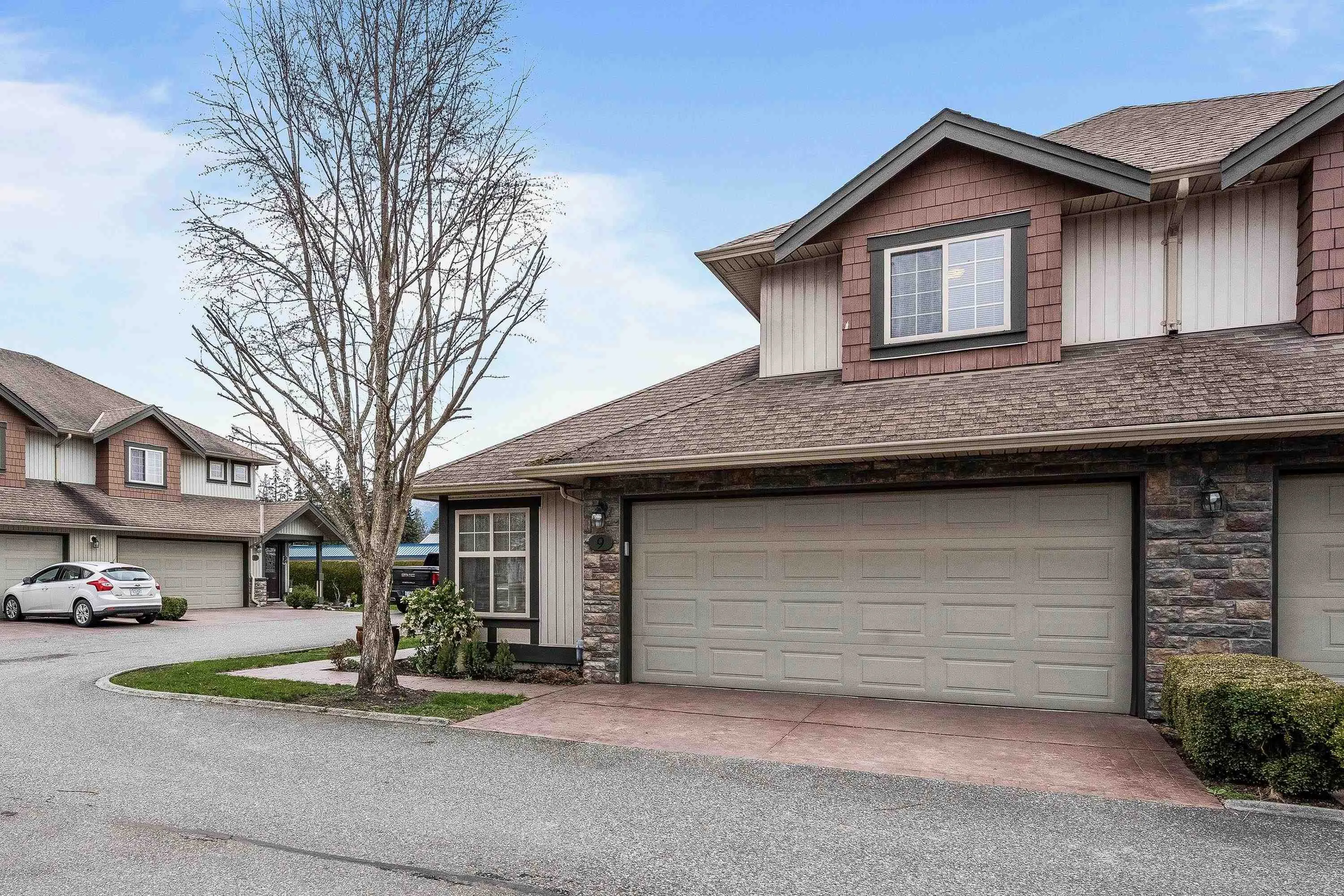 9 6887 Sheffield Way