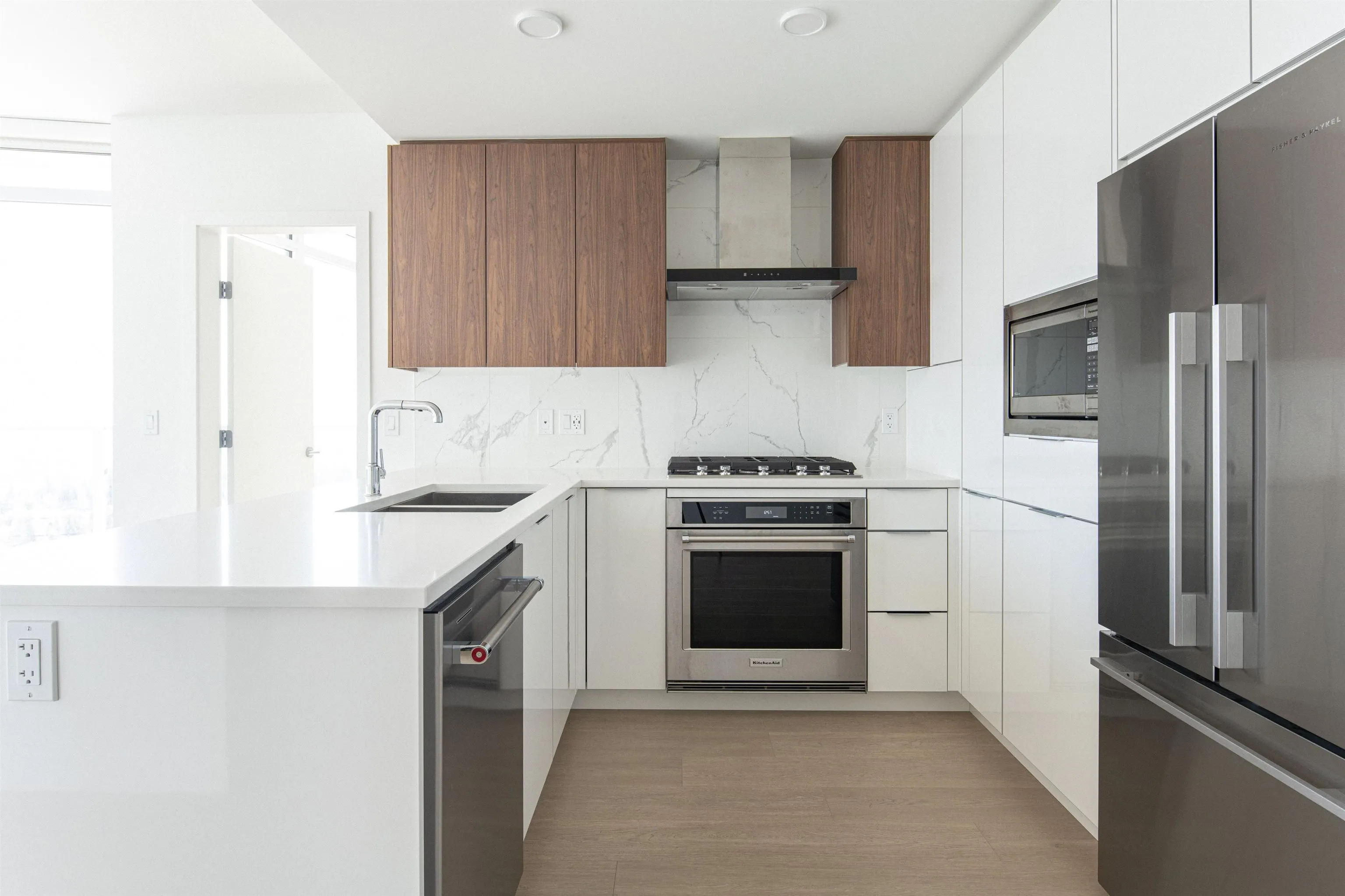 1306 7683 Park Crescent