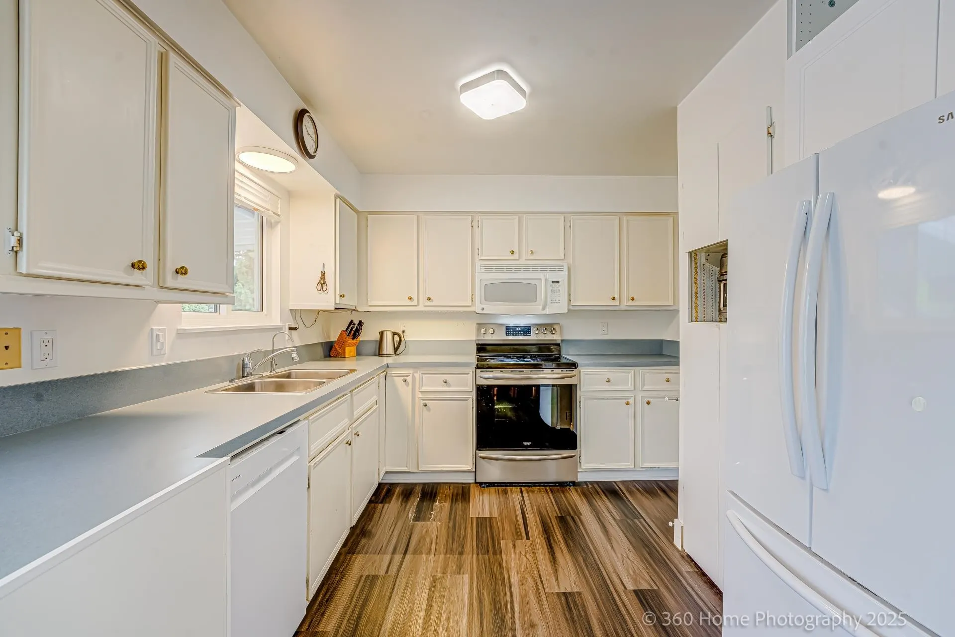 3958 Coast Meridian Road