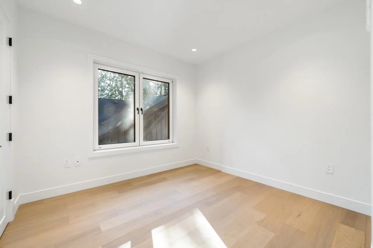 5838 Highbury Street