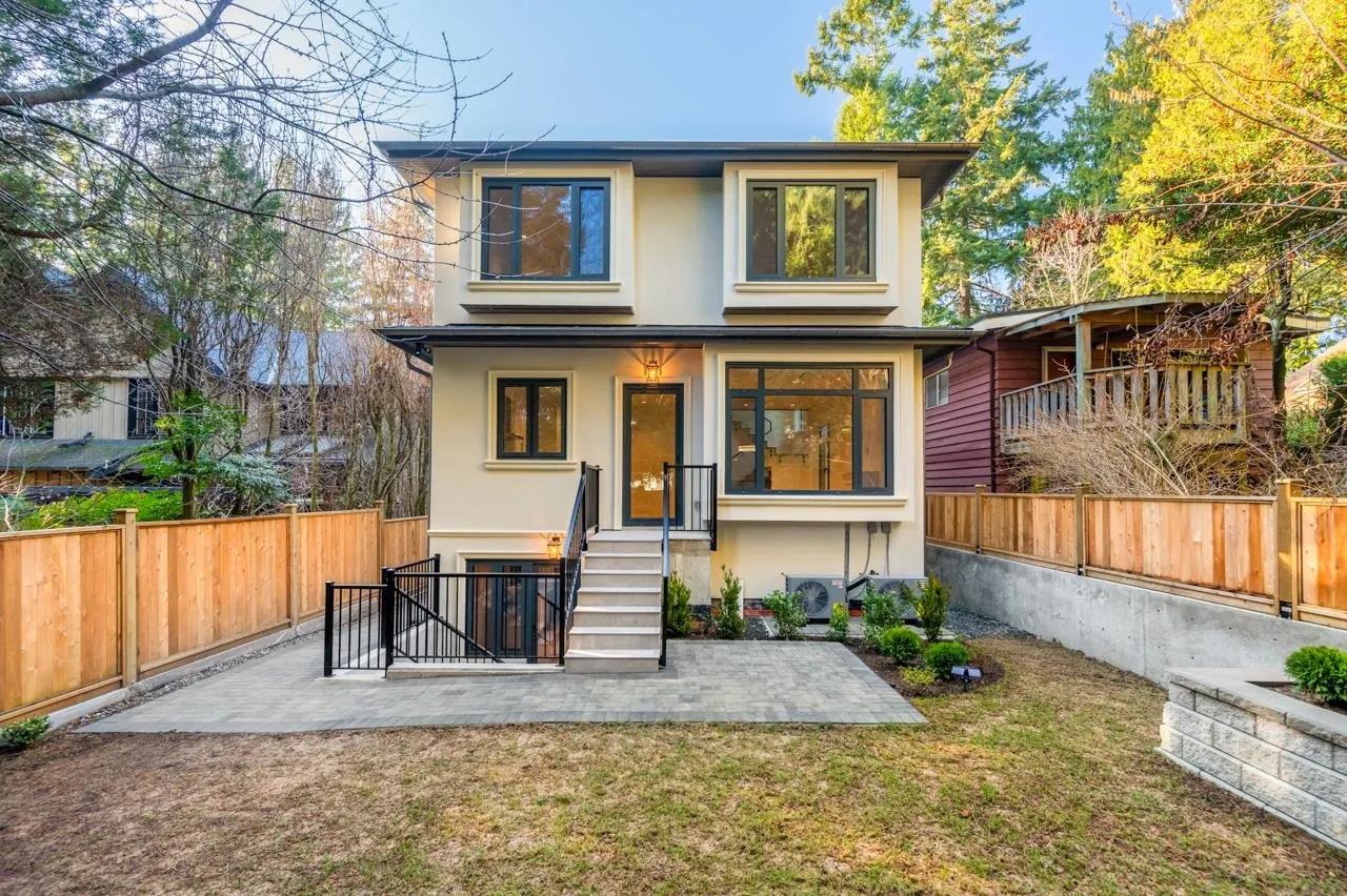 5838 Highbury Street