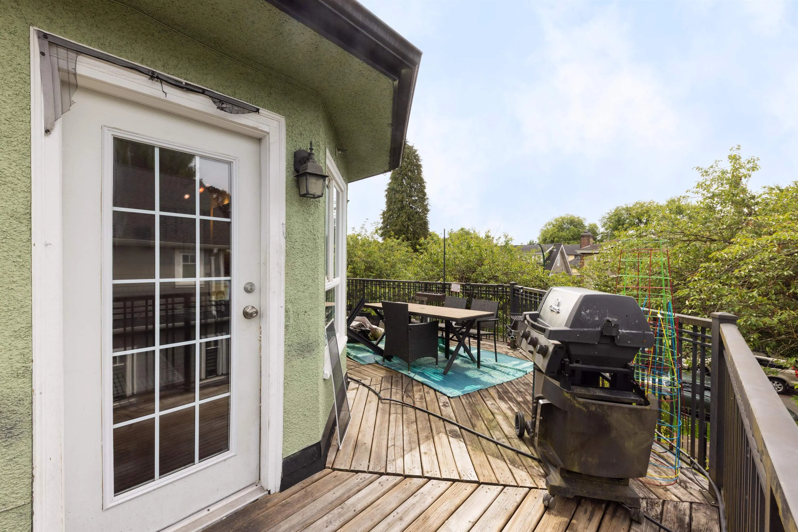 151 W 14th Avenue