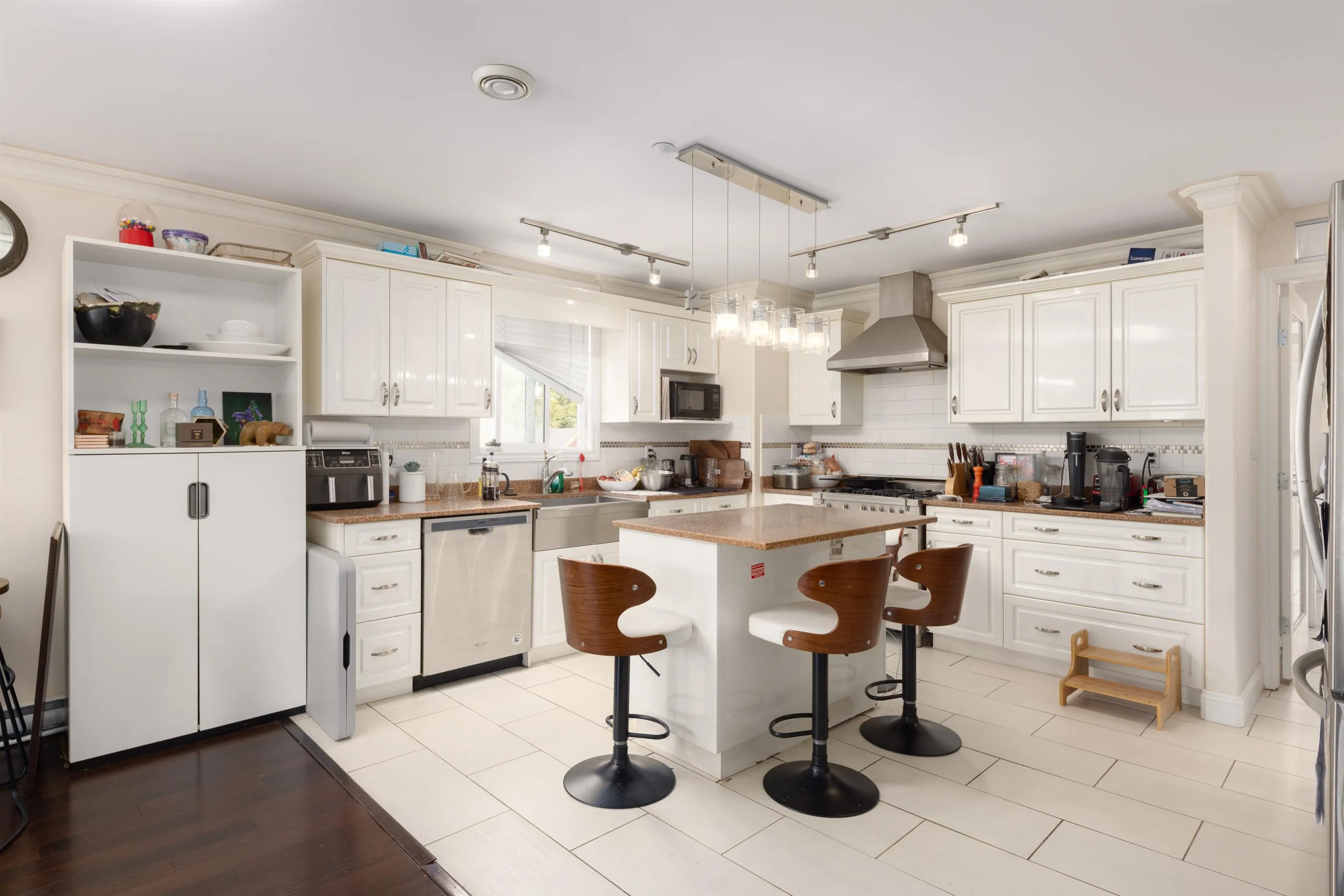 151 W 14th Avenue
