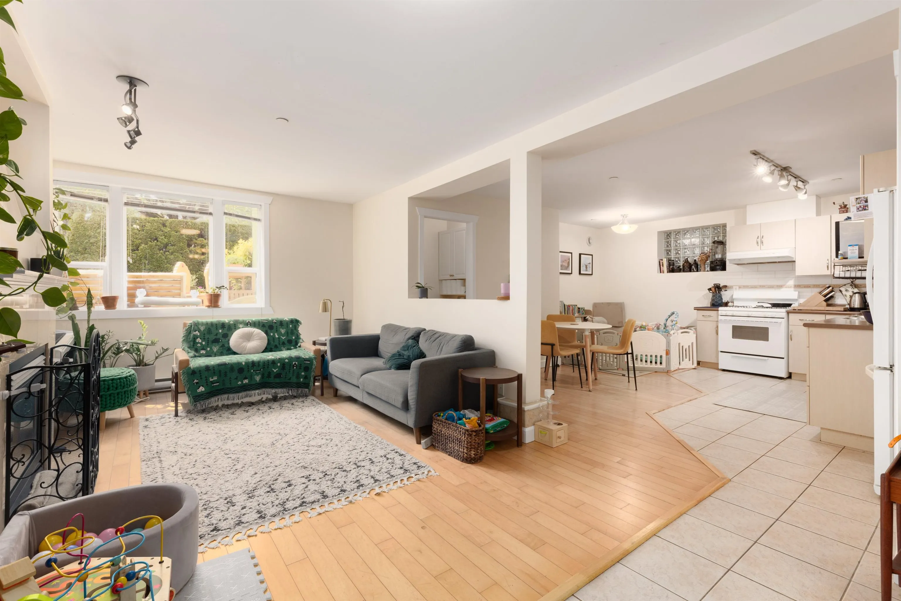 151 W 14th Avenue