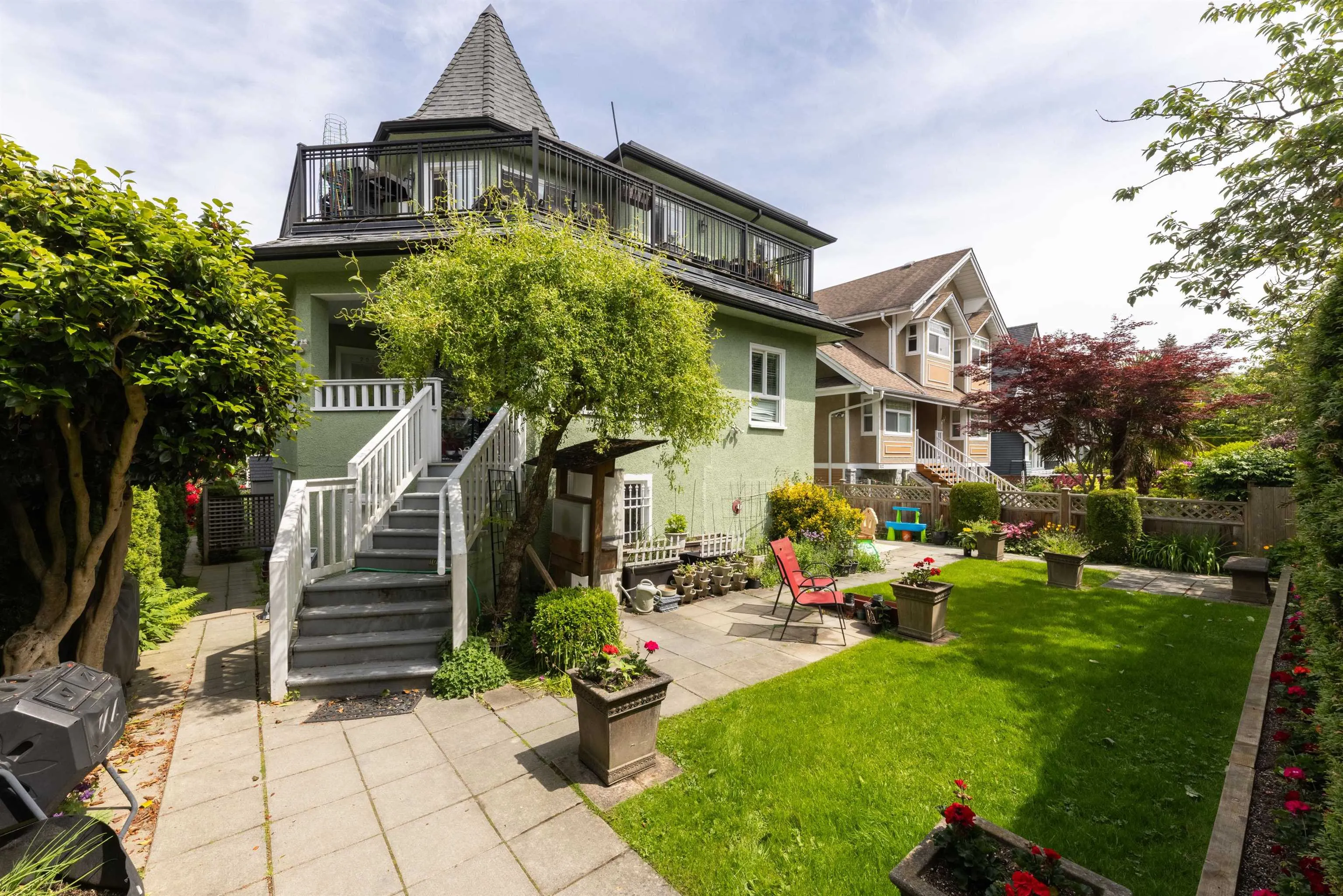 151 W 14th Avenue