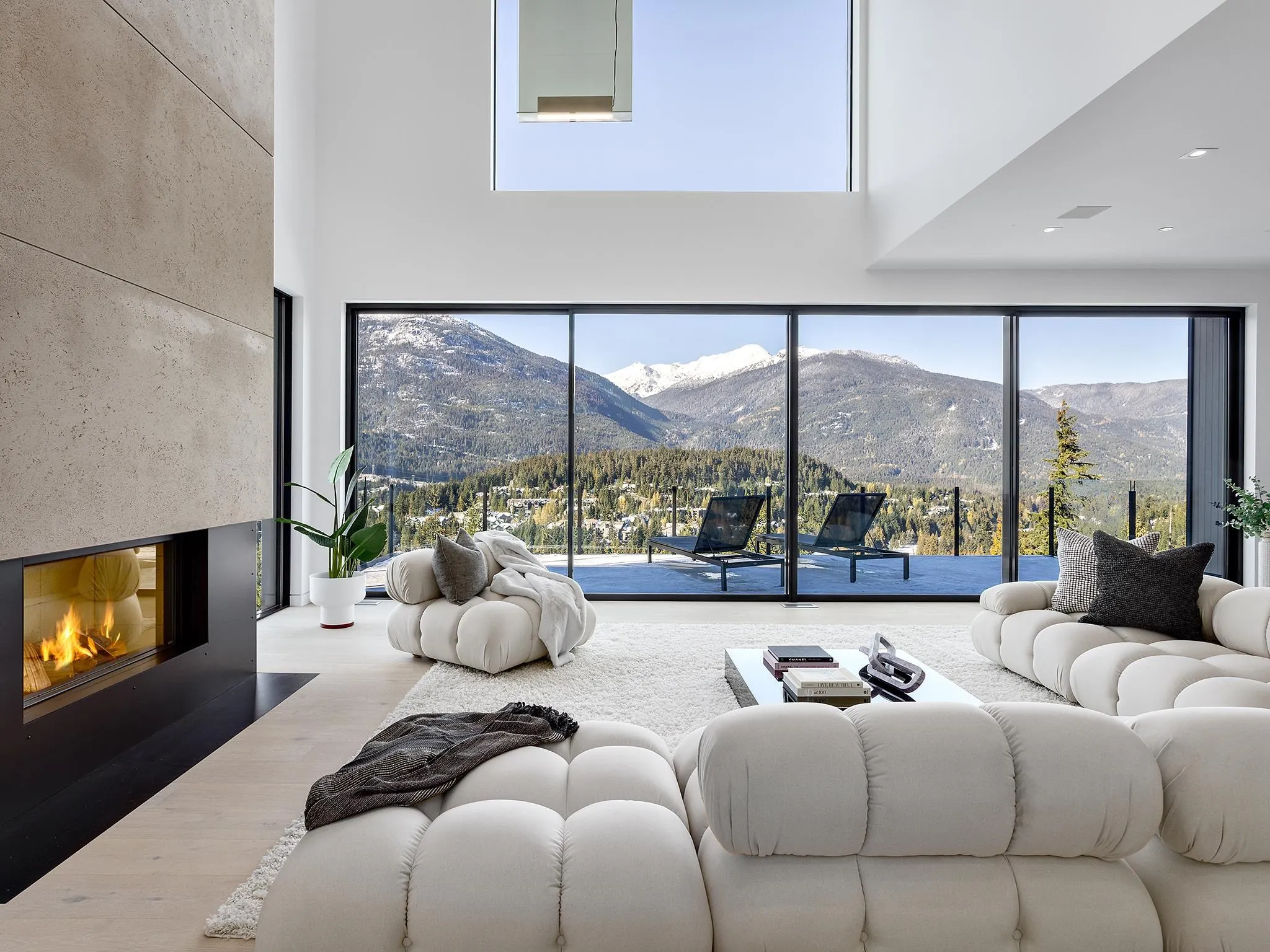 3824 Sunridge Drive