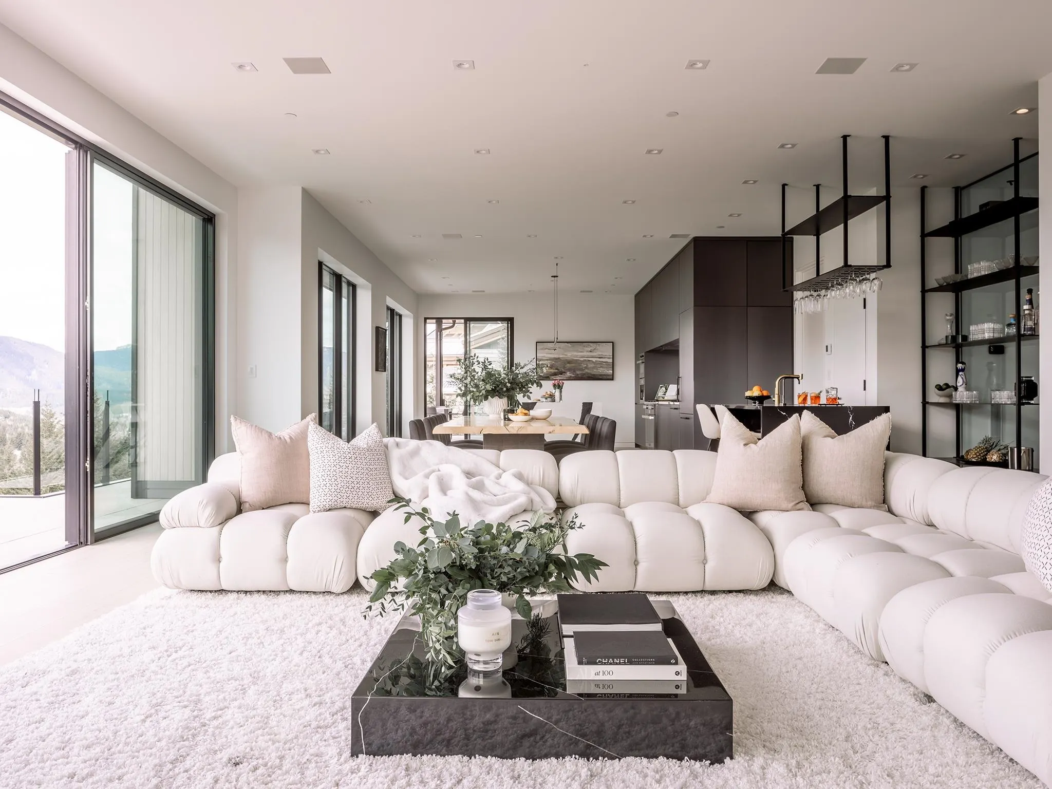 3824 Sunridge Drive