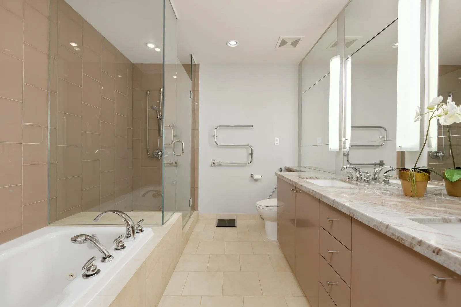 TH24 328 Jervis Mews
