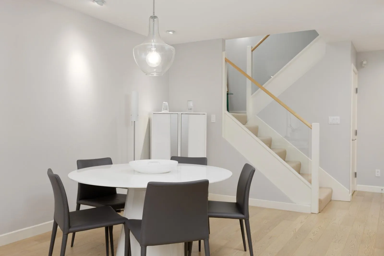 TH24 328 Jervis Mews