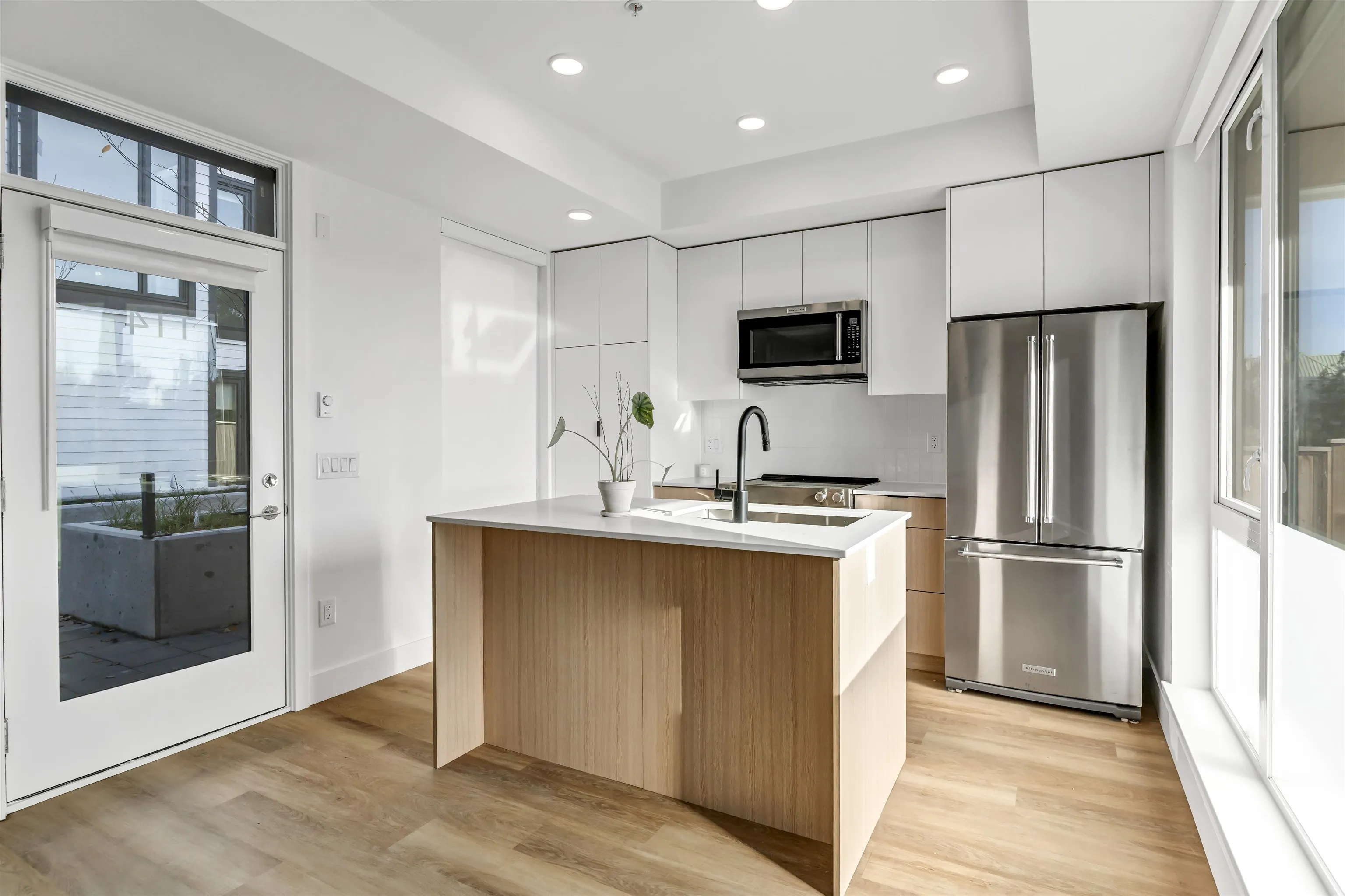 114 1306 Laval Square