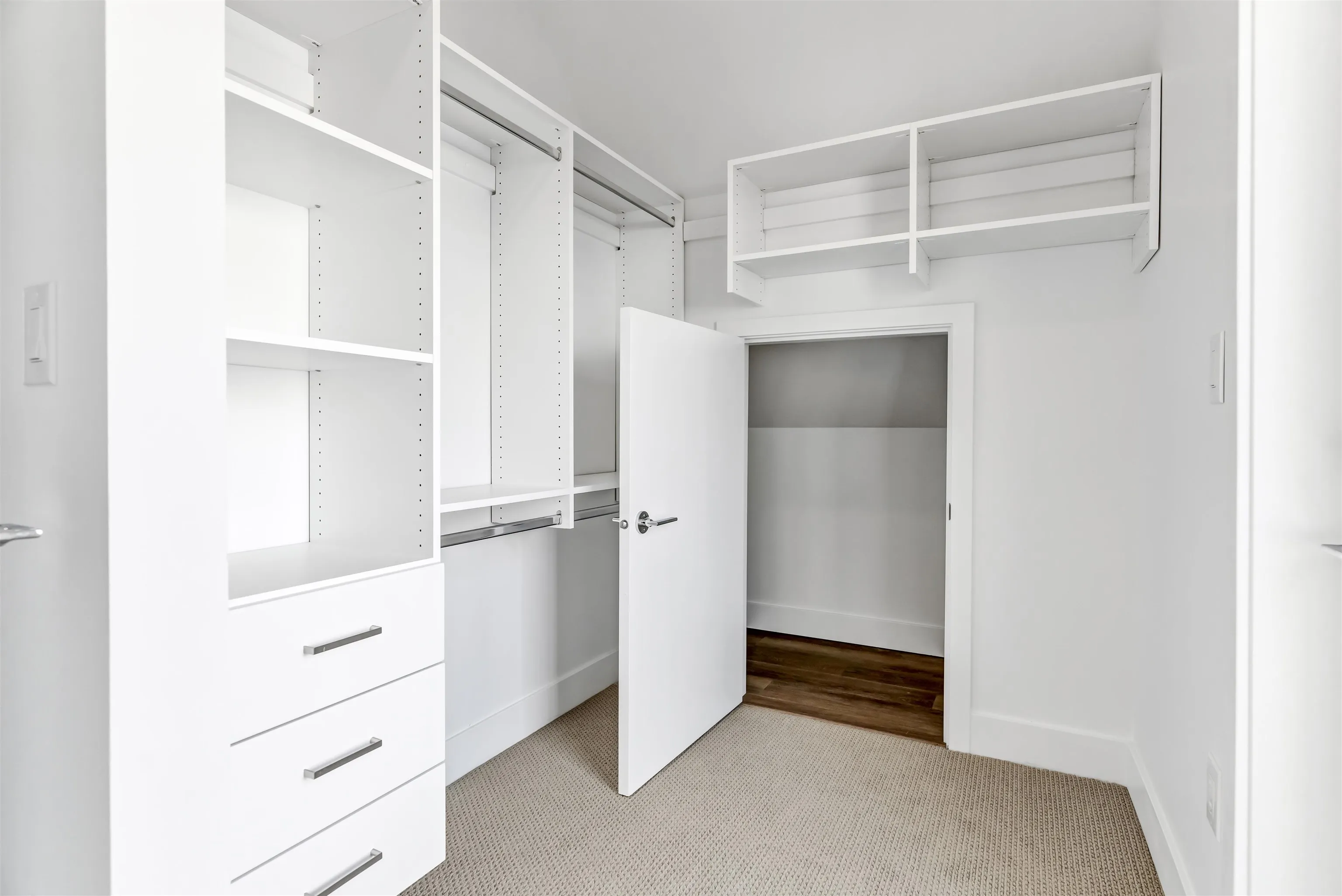 114 1306 Laval Square