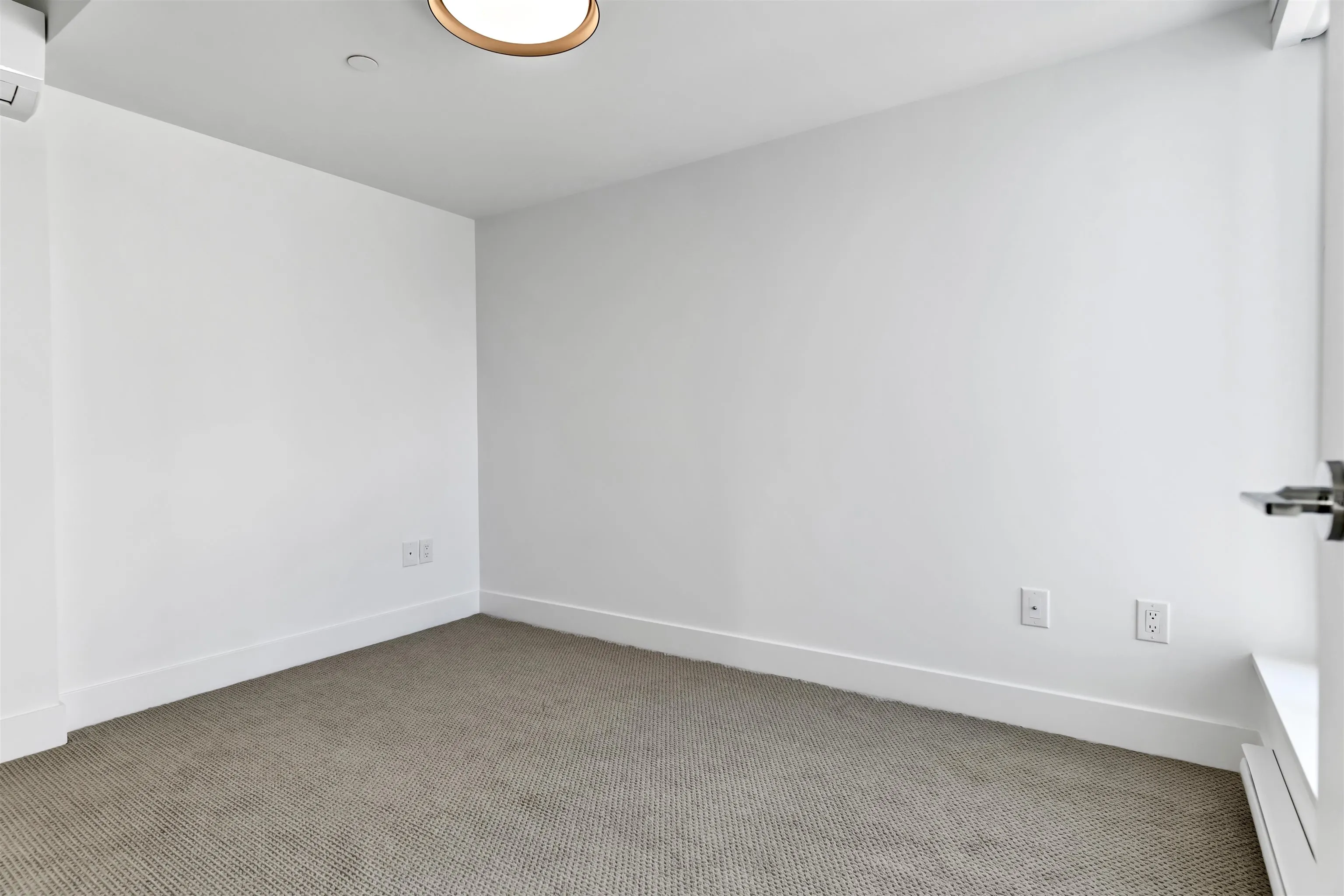 114 1306 Laval Square