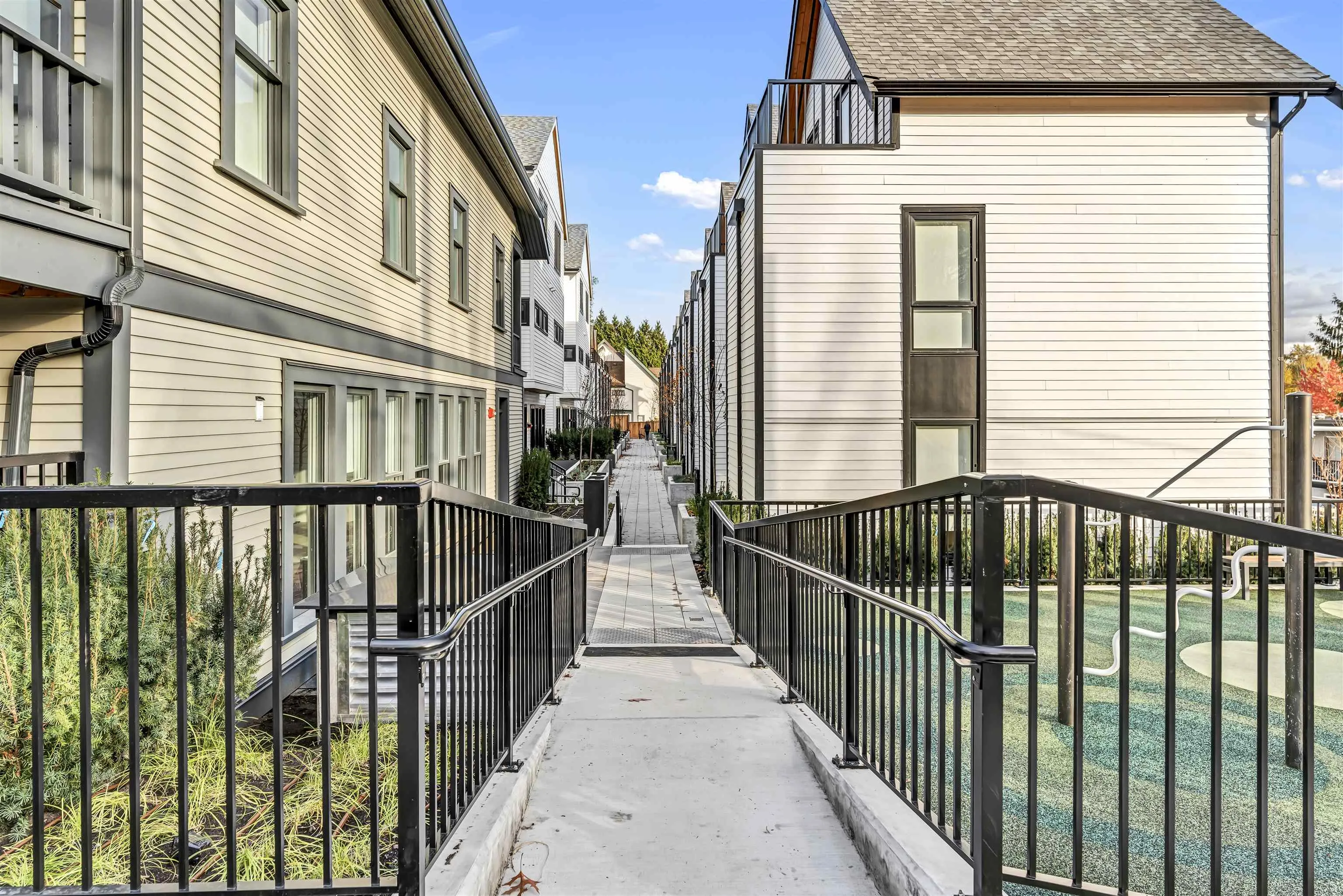 114 1306 Laval Square
