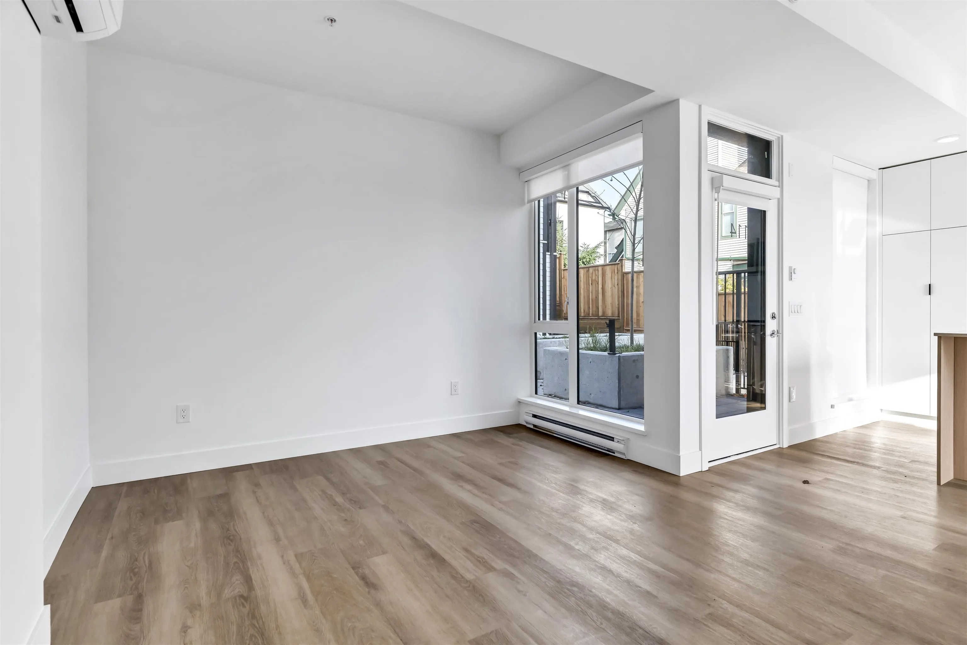 114 1306 Laval Square