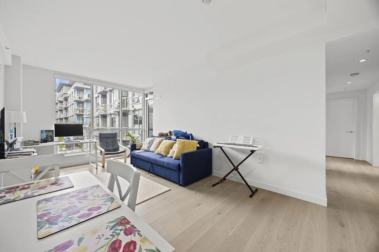 214 5289 Cambie Street