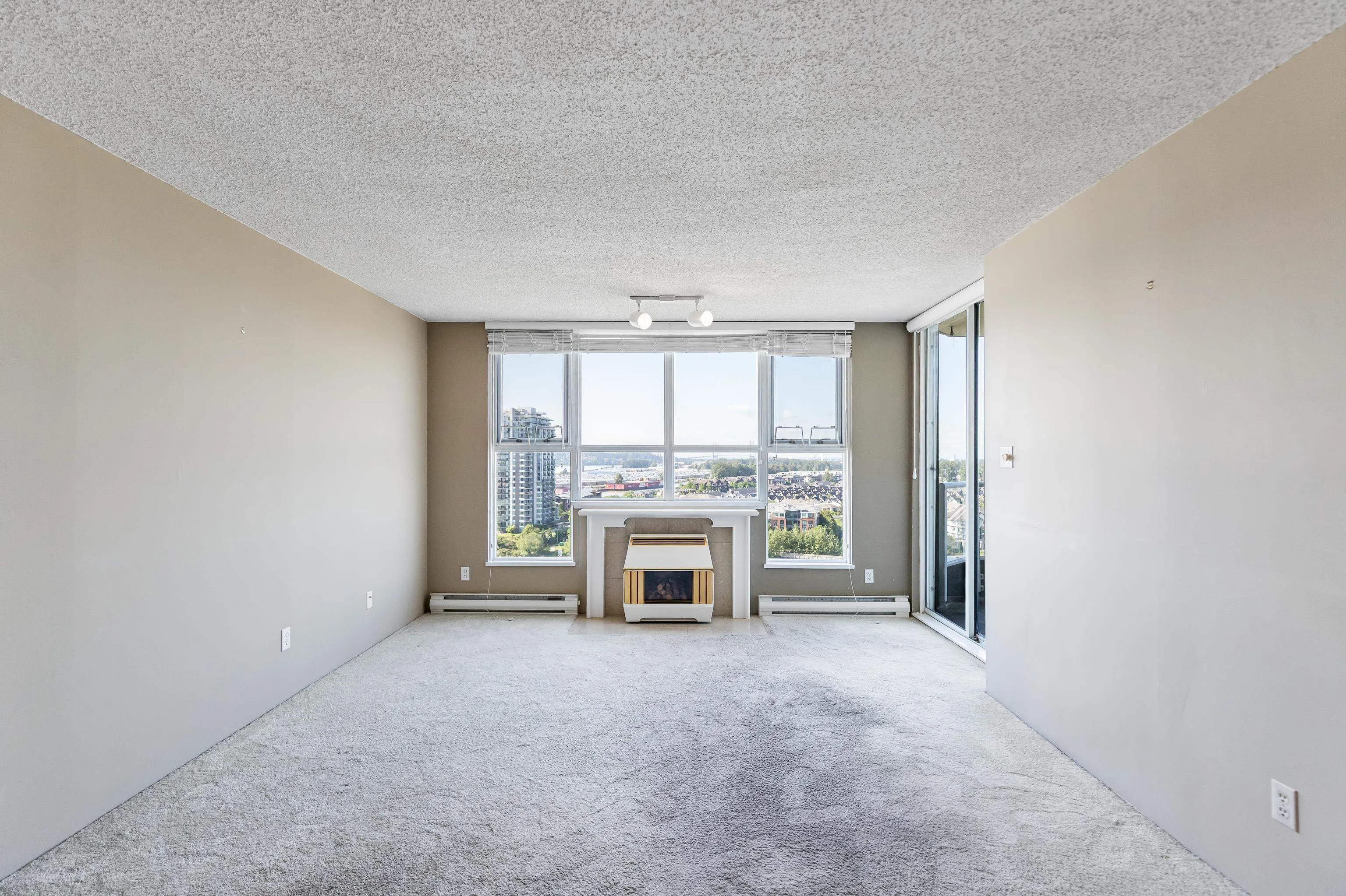 1704 1250 Quayside Drive