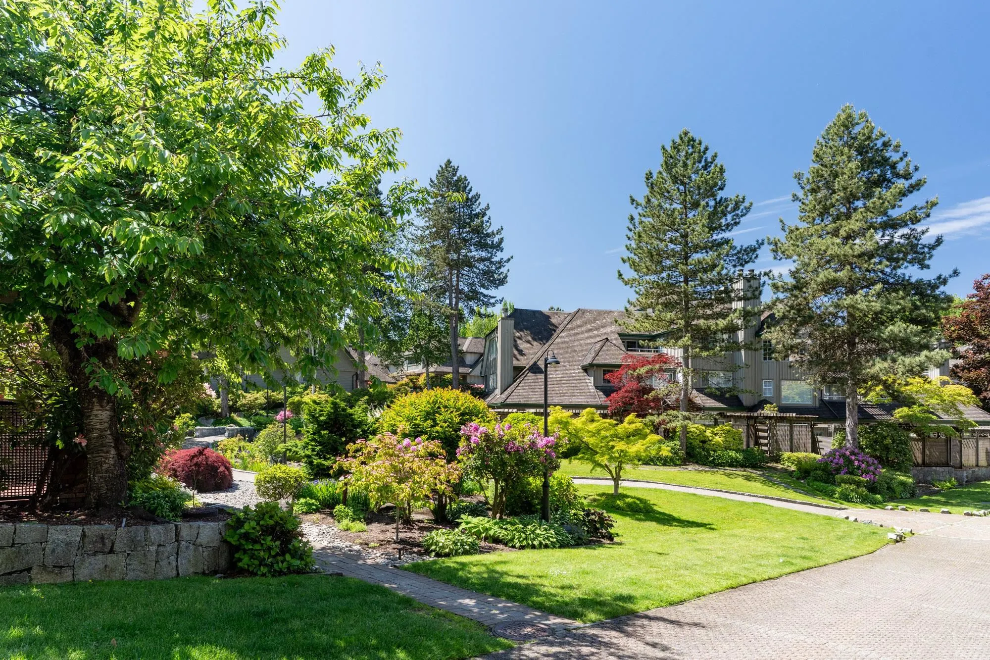 3 3980 Canada Way