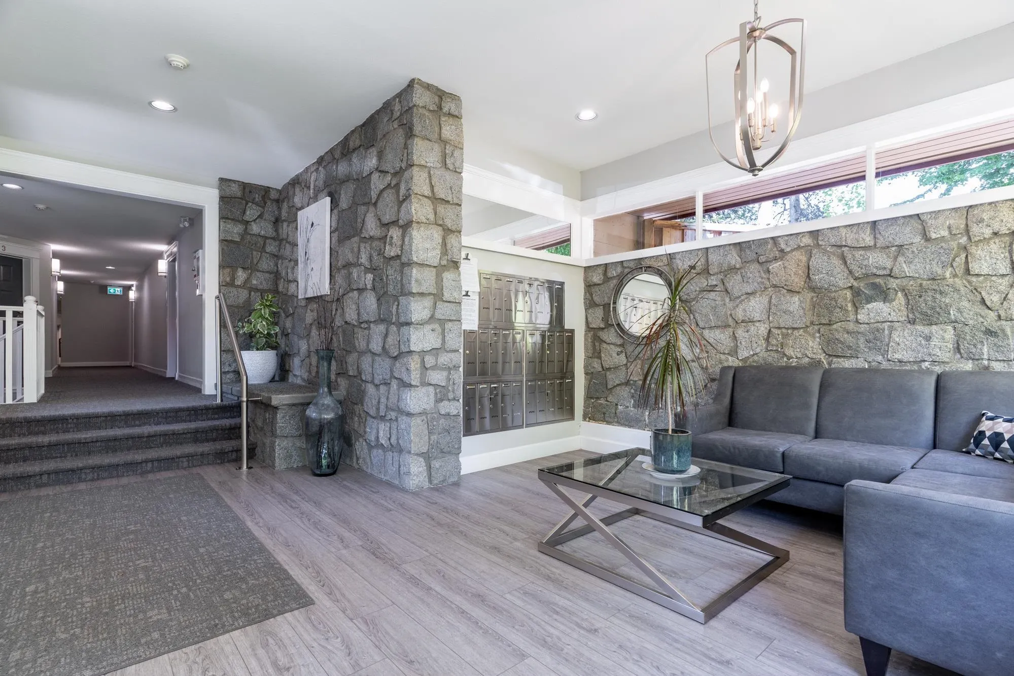 3 3980 Canada Way