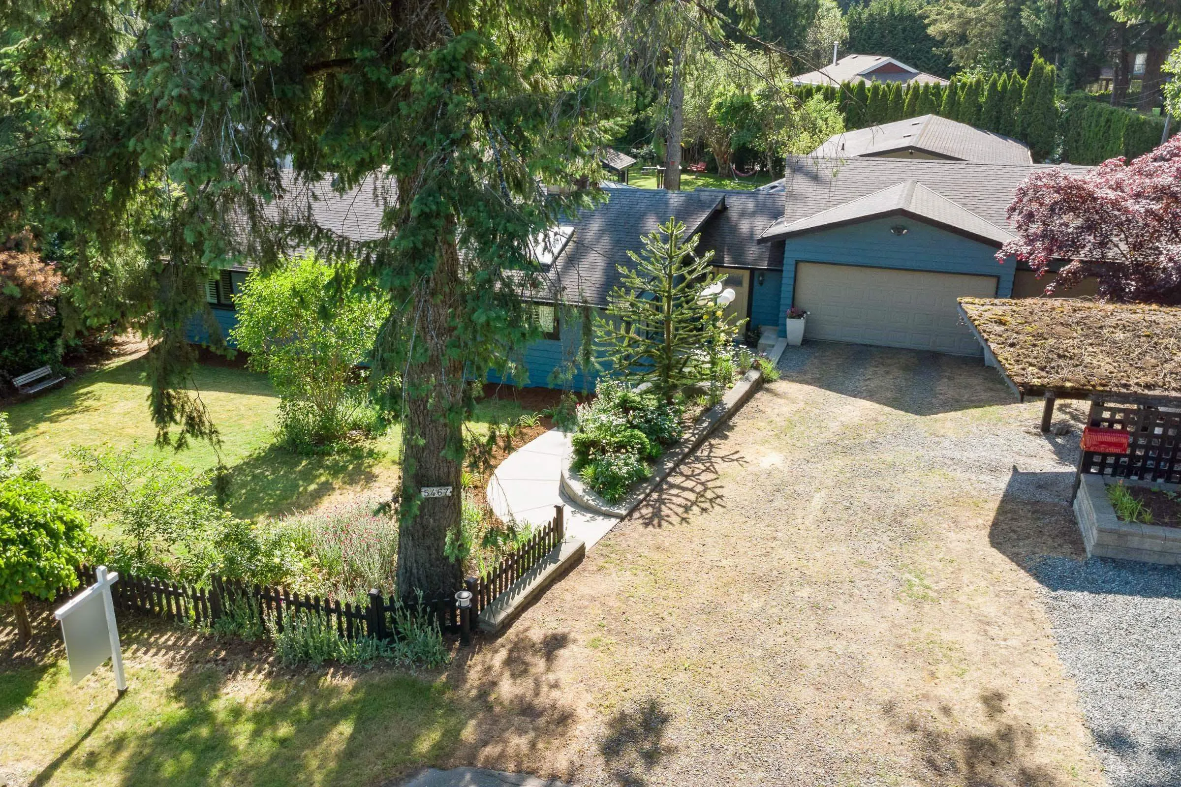 5467 125a Street