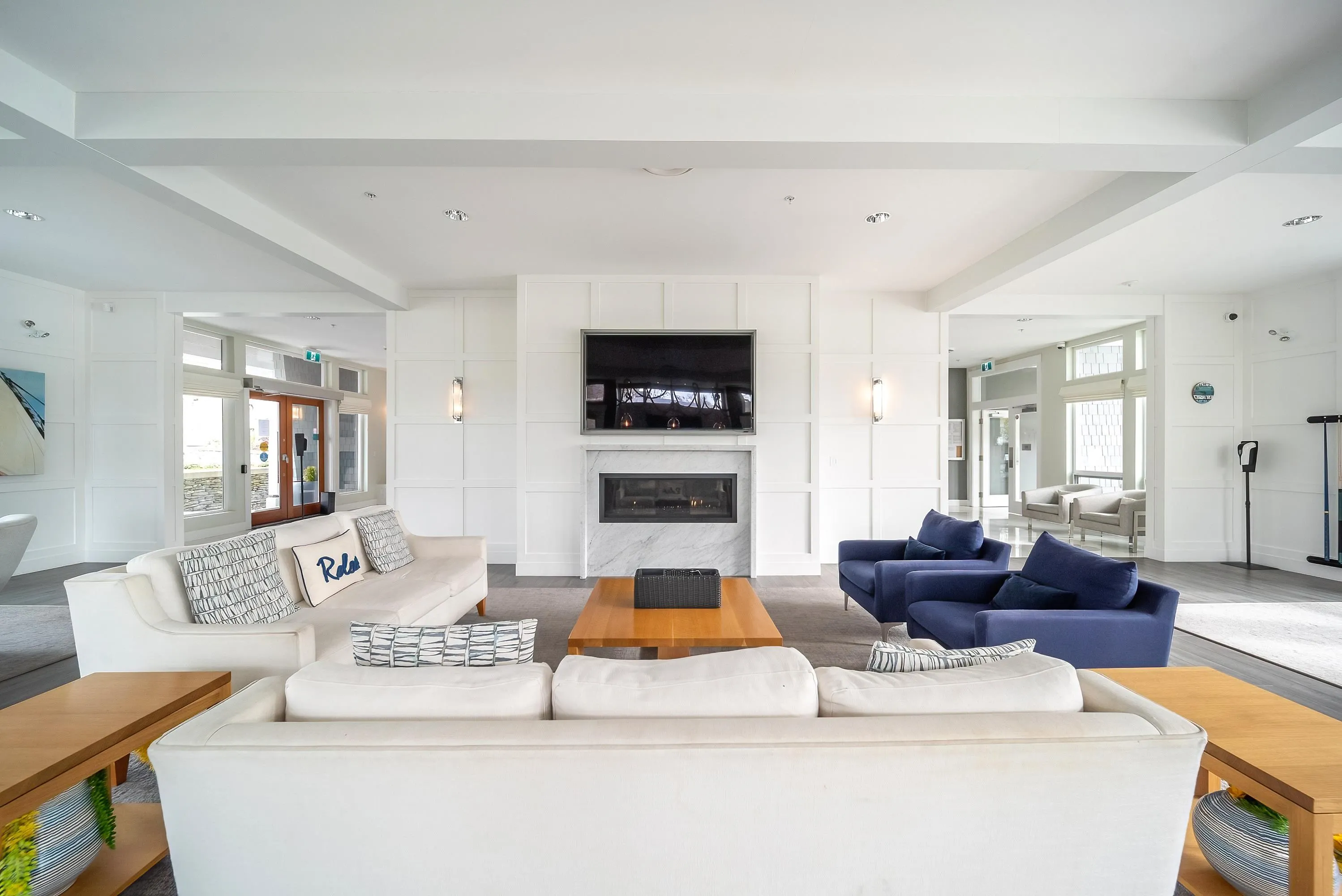 74 5551 Admiral Way