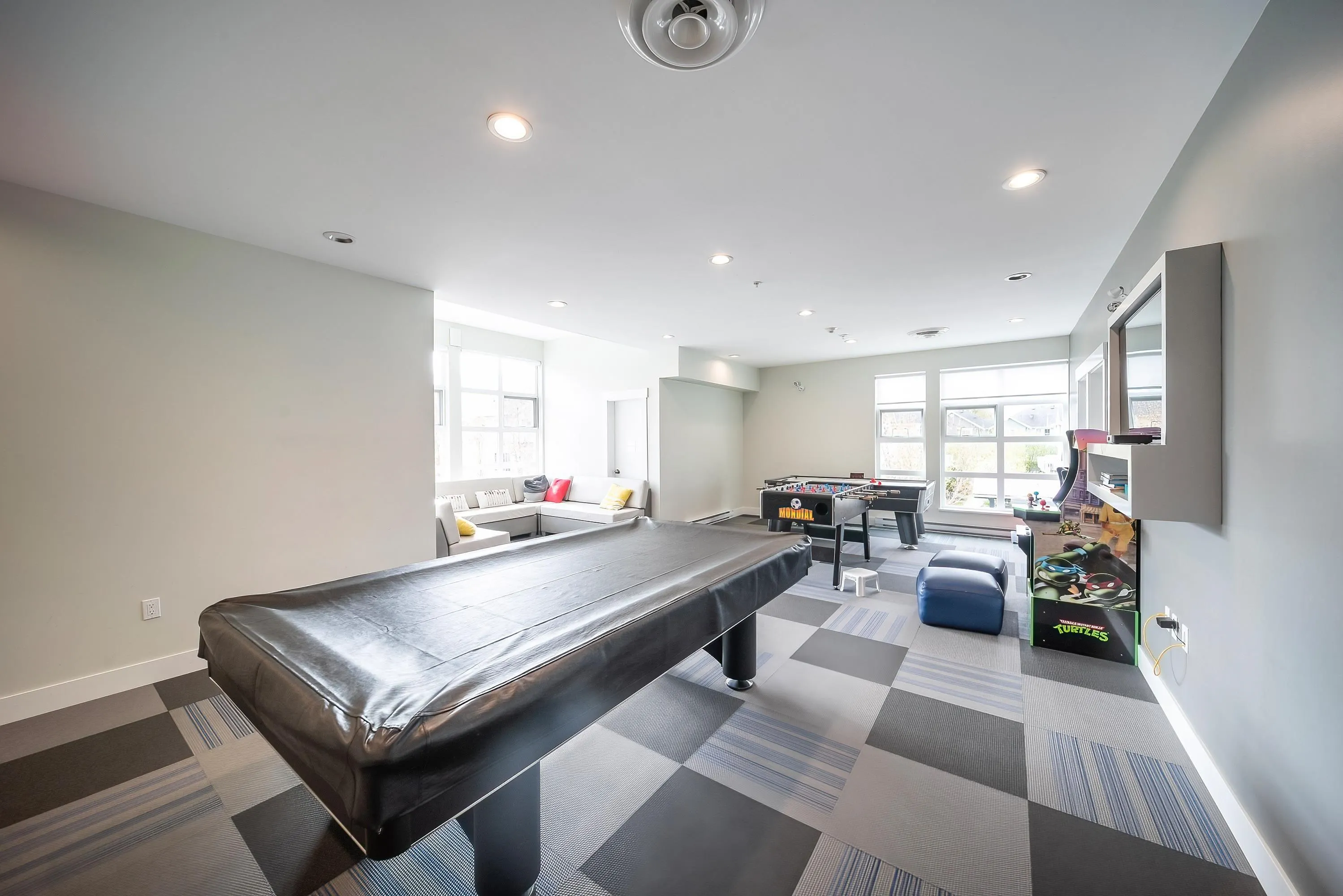 74 5551 Admiral Way