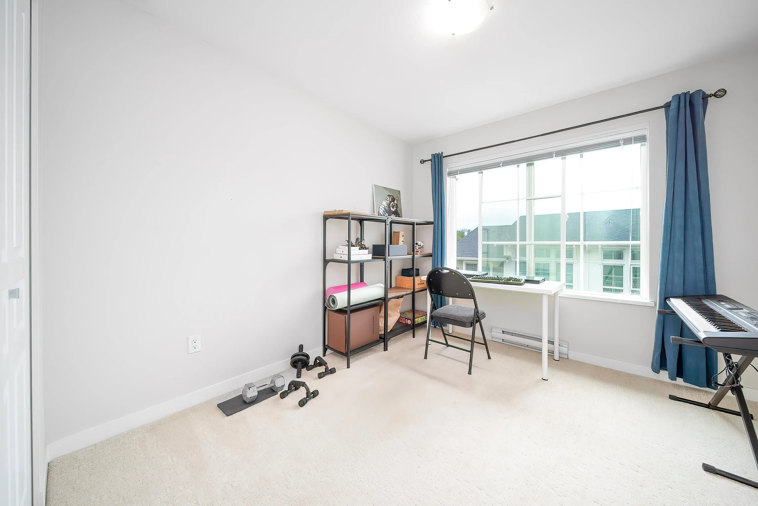 74 5551 Admiral Way