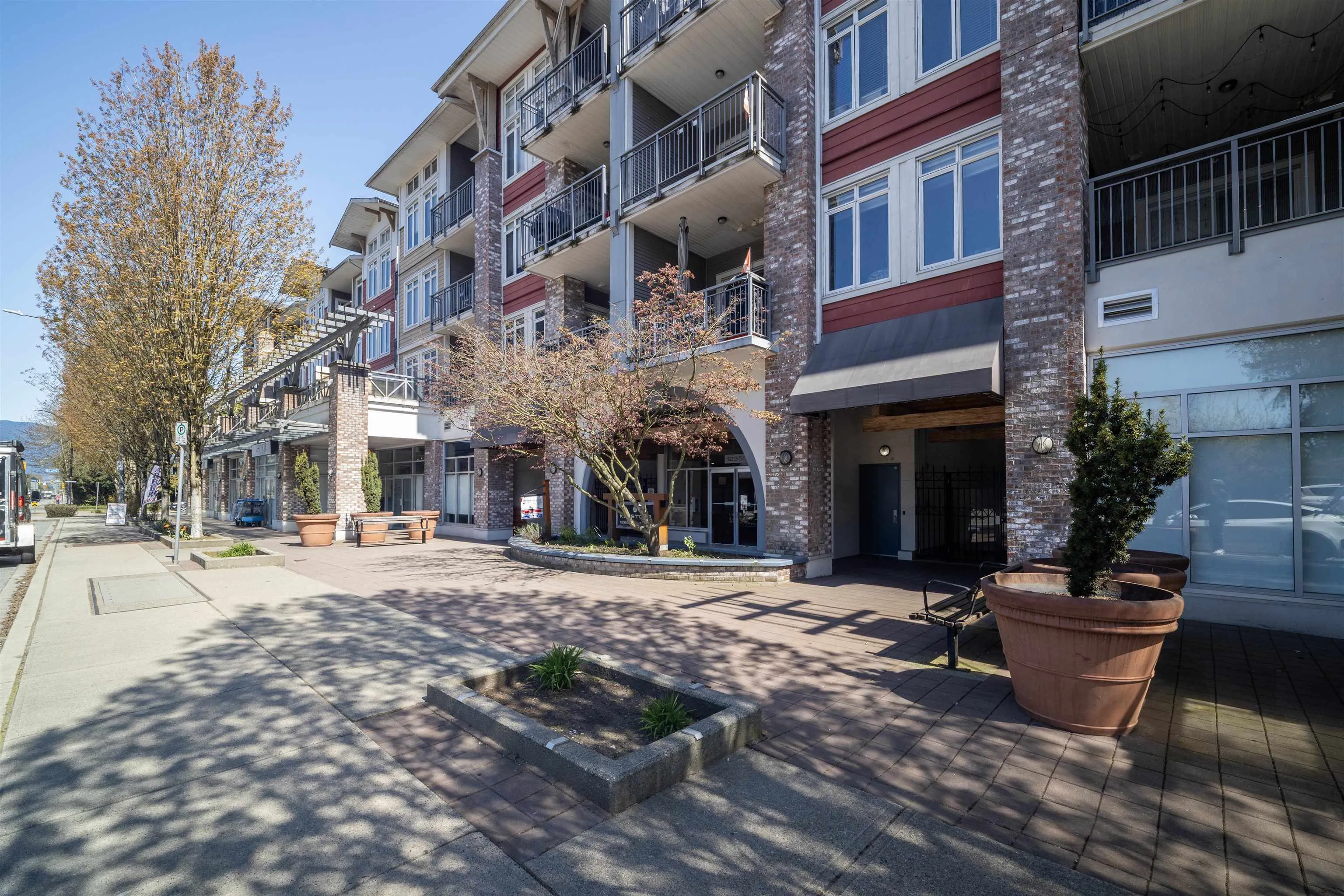 323 12350 Harris Road