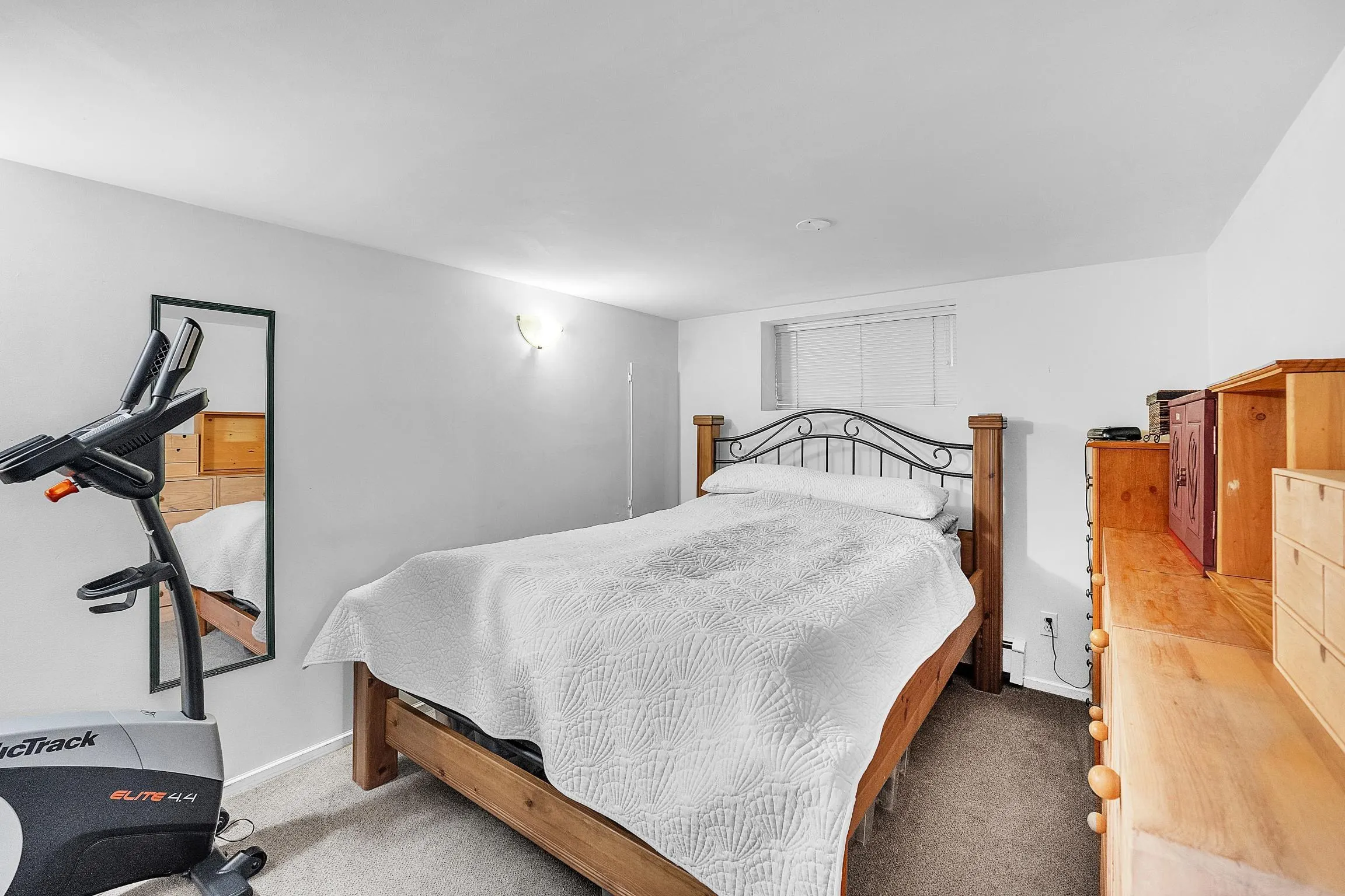 275 W King Edward Avenue