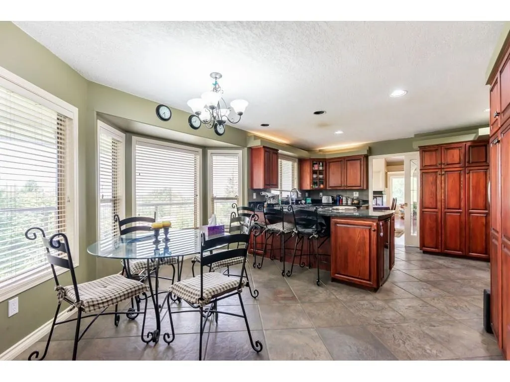 F 2904 Glencoe Place