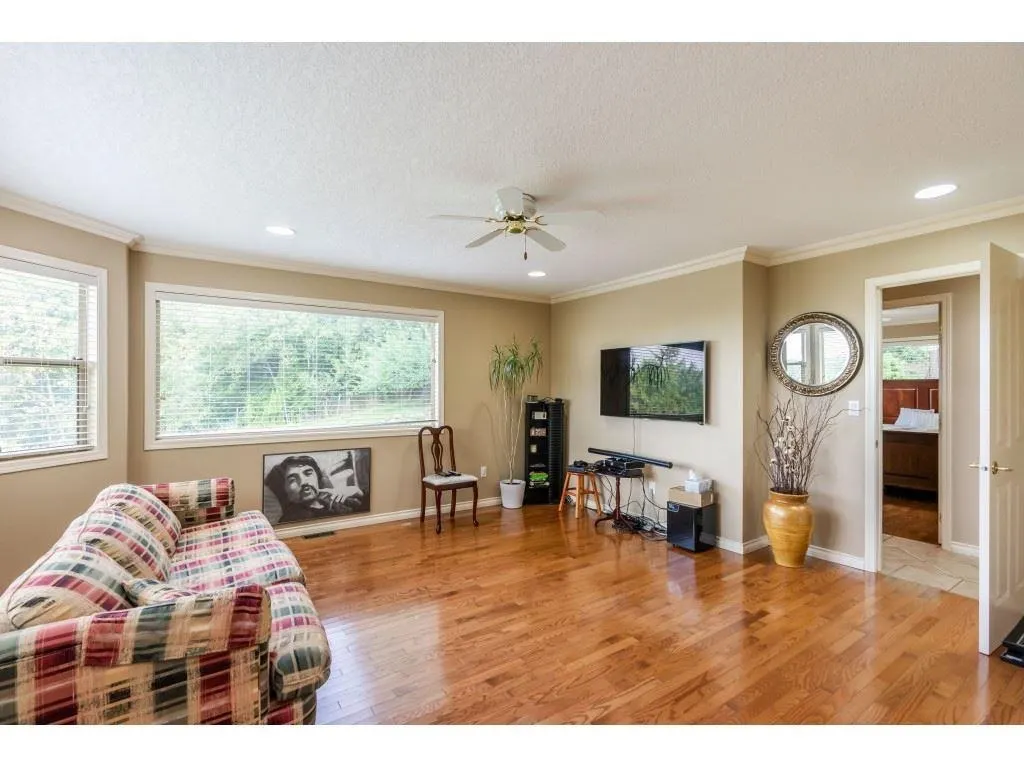 F 2904 Glencoe Place
