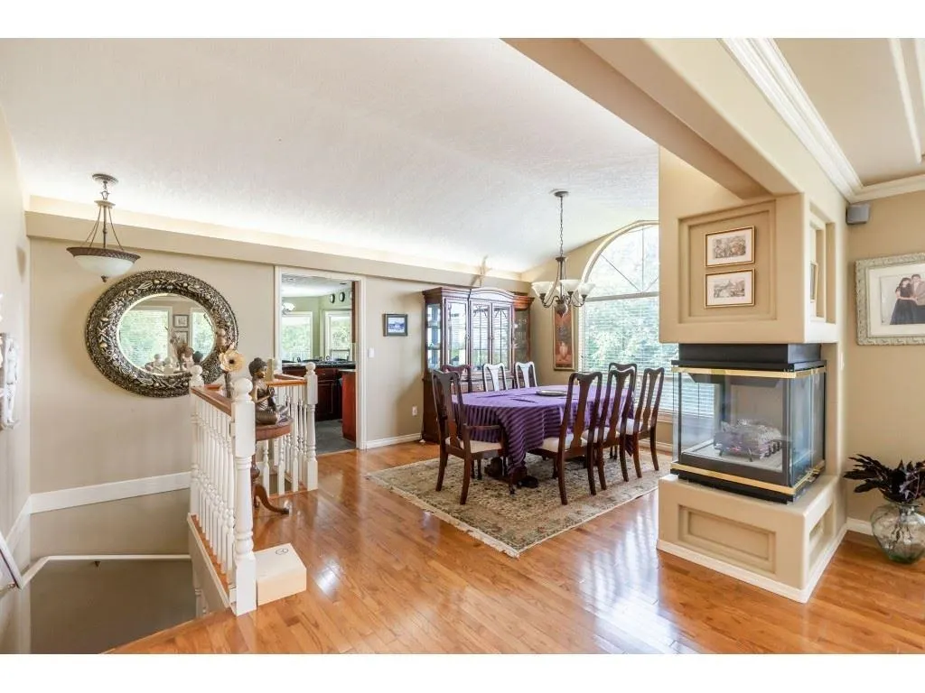 F 2904 Glencoe Place