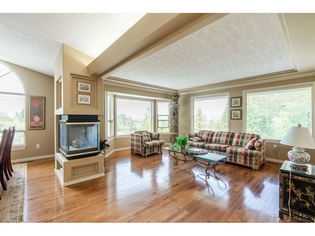 F 2904 Glencoe Place