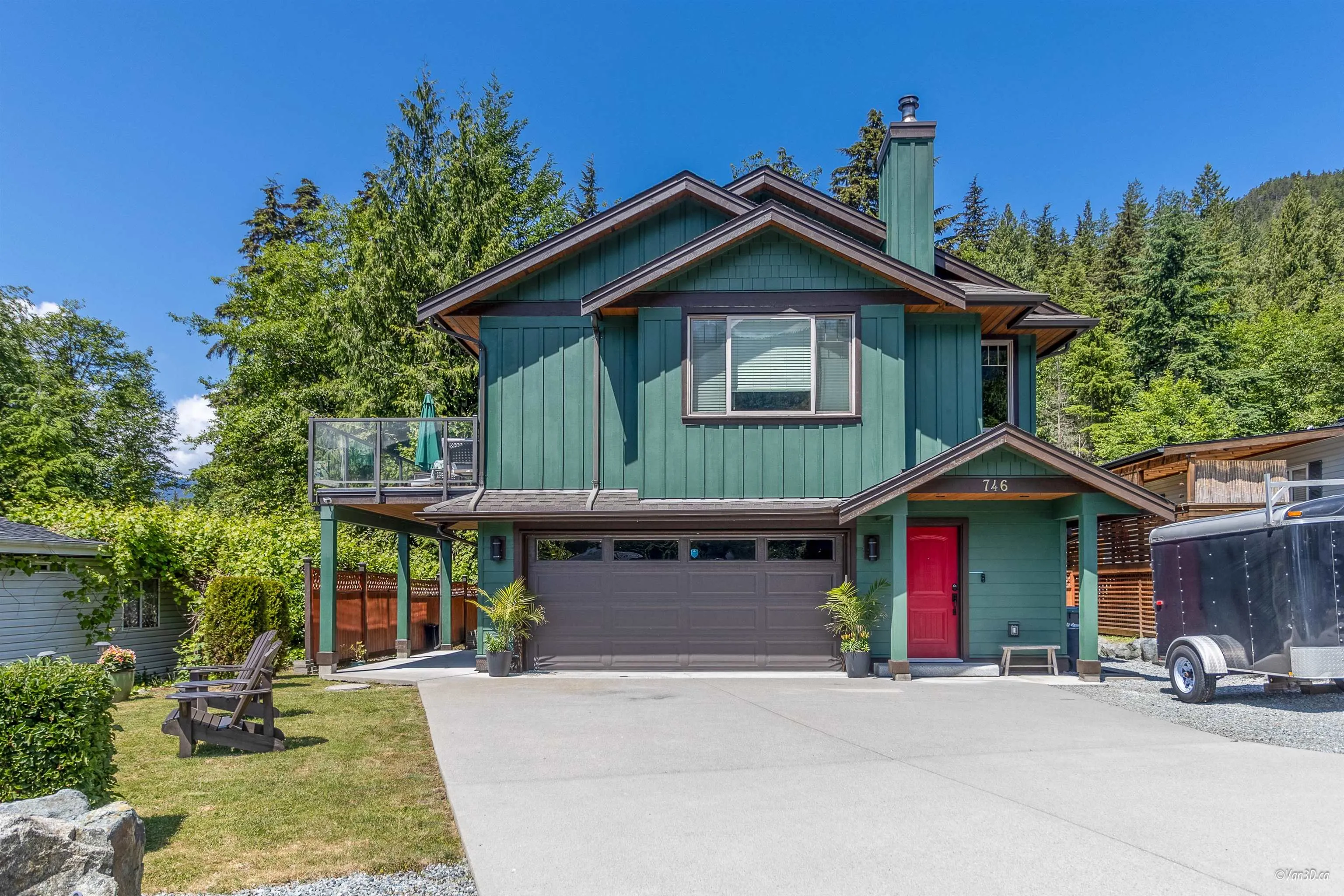 746 Upper Crescent