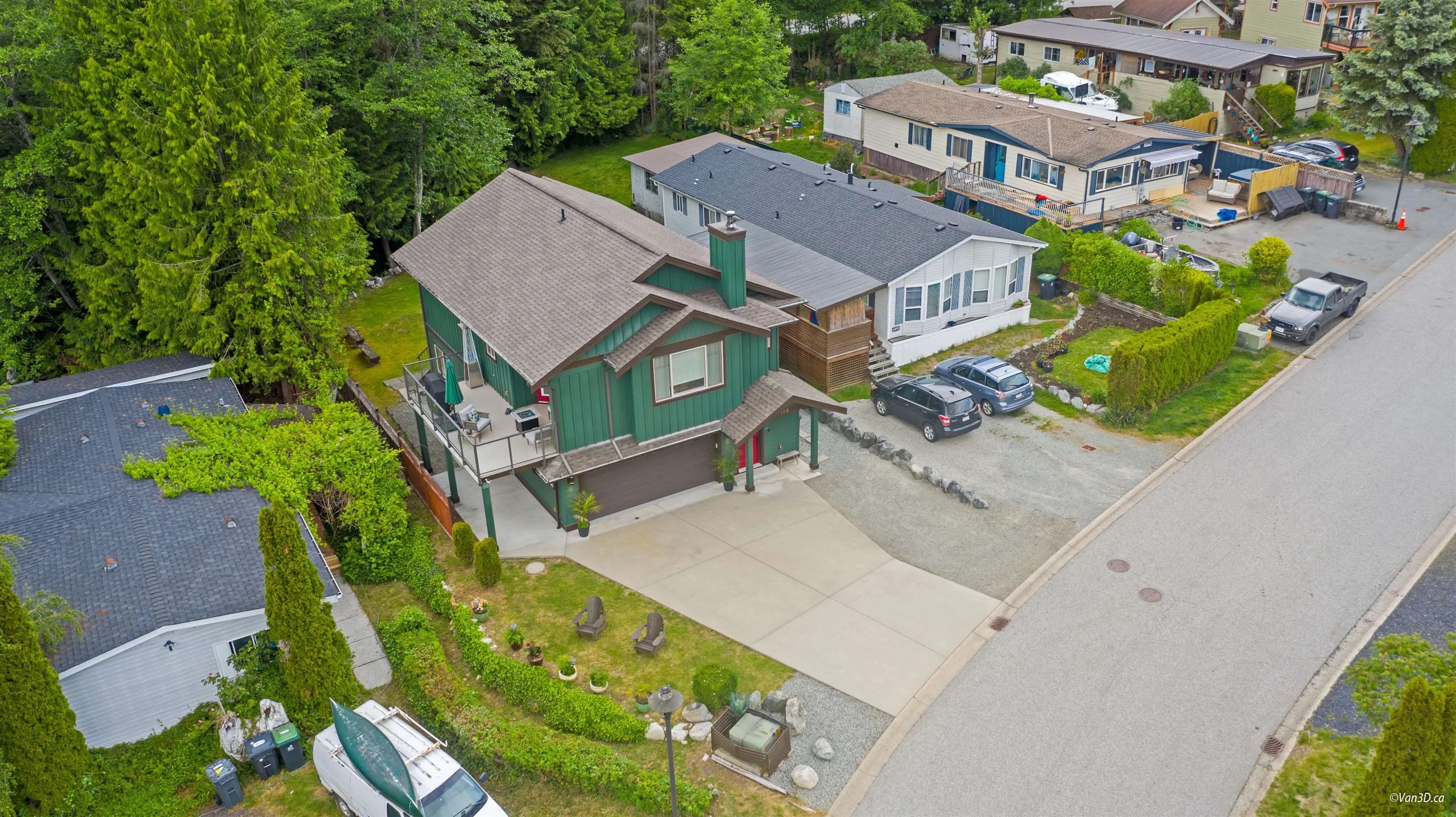 746 Upper Crescent