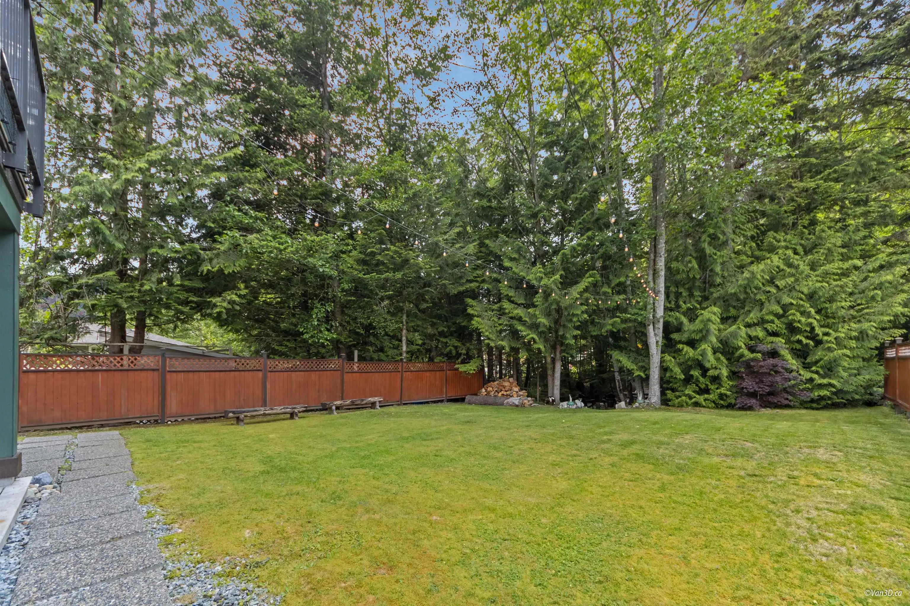 746 Upper Crescent