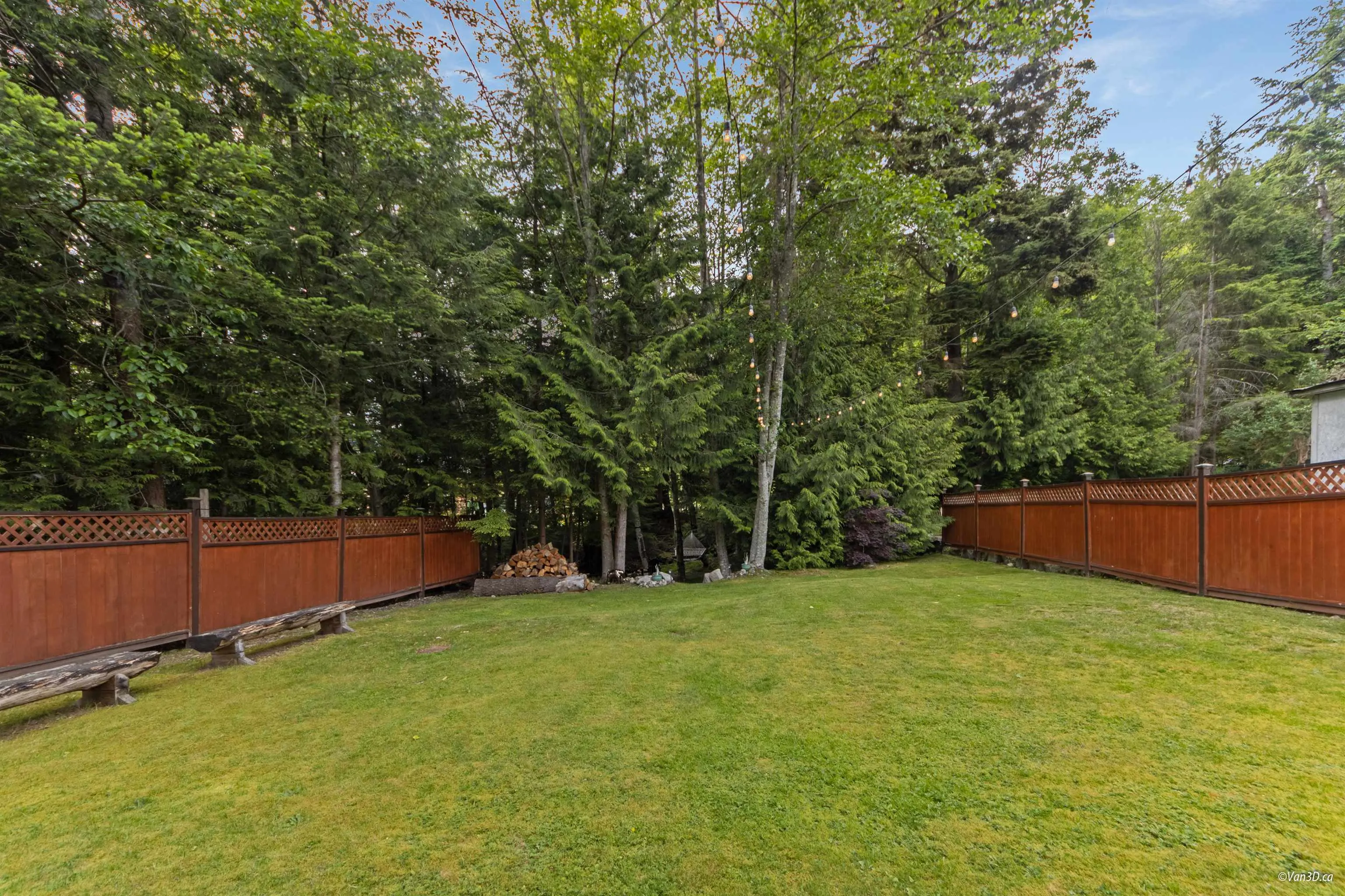 746 Upper Crescent