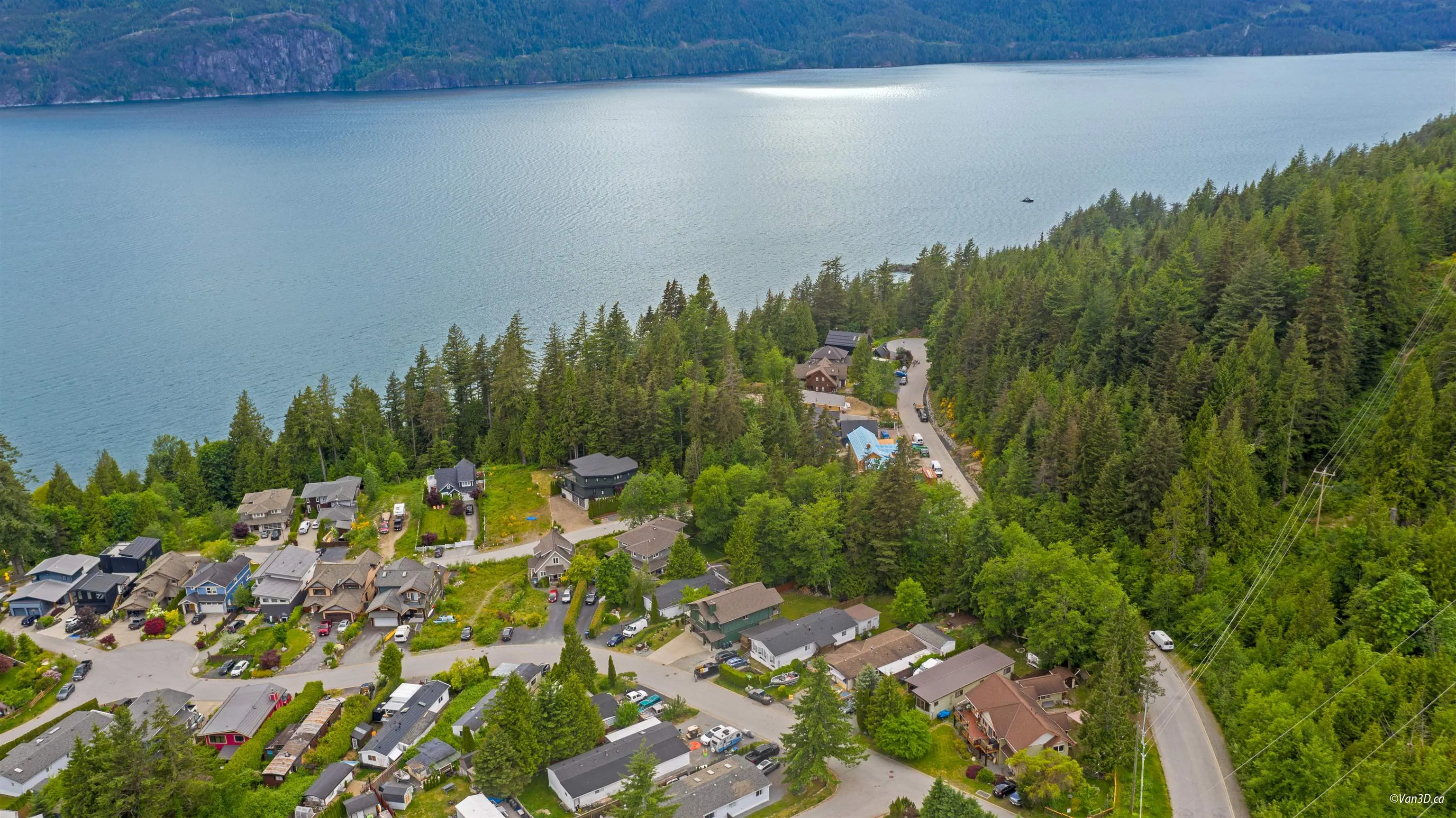 746 Upper Crescent